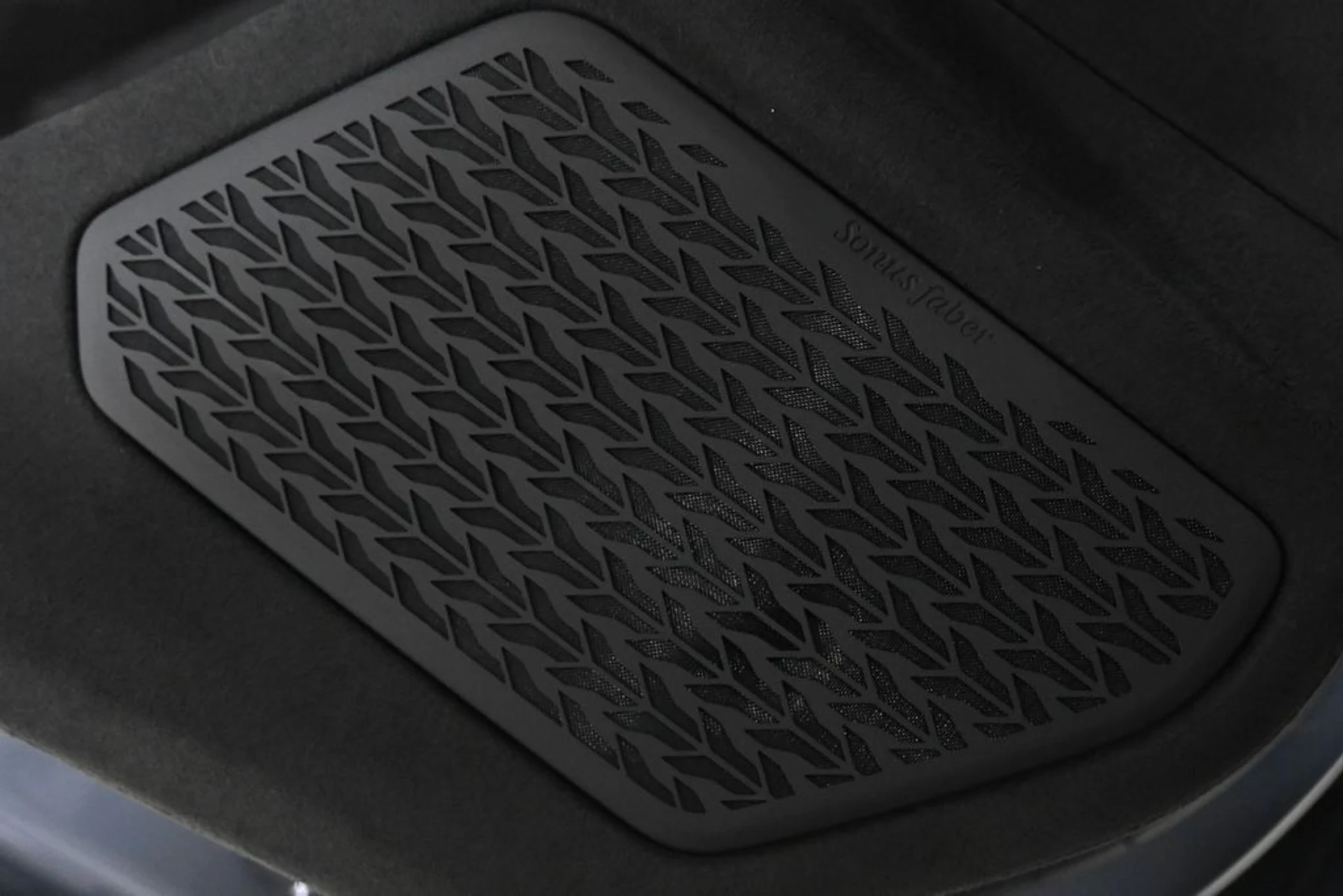 mph017_1860002432_a8058c51efc5facef5a8b39a480e97aa_d36c1042de