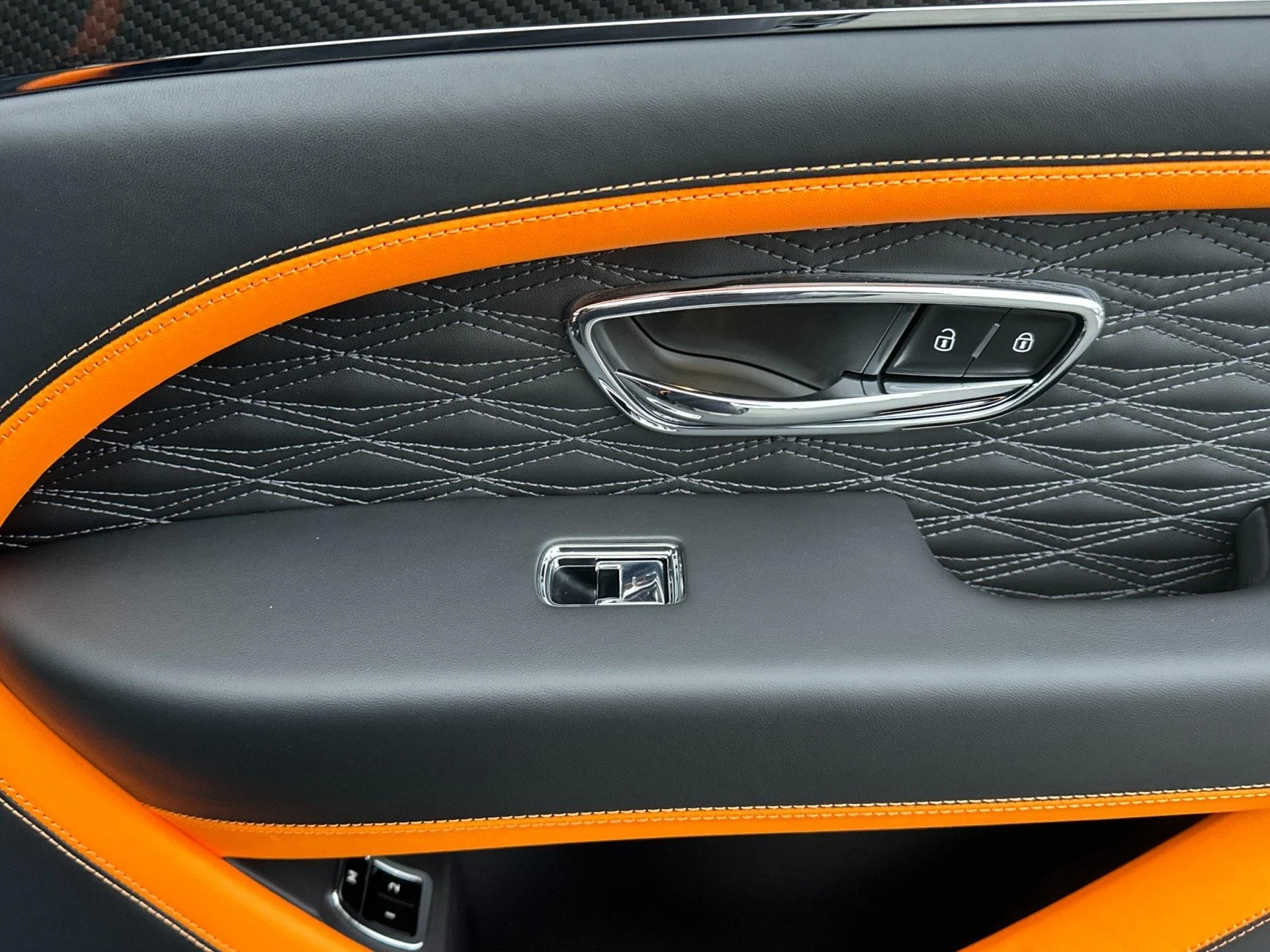 mph017_186693186_New_2026_Bentley_Bentayga_Speed_1766589047_1eb89fc753