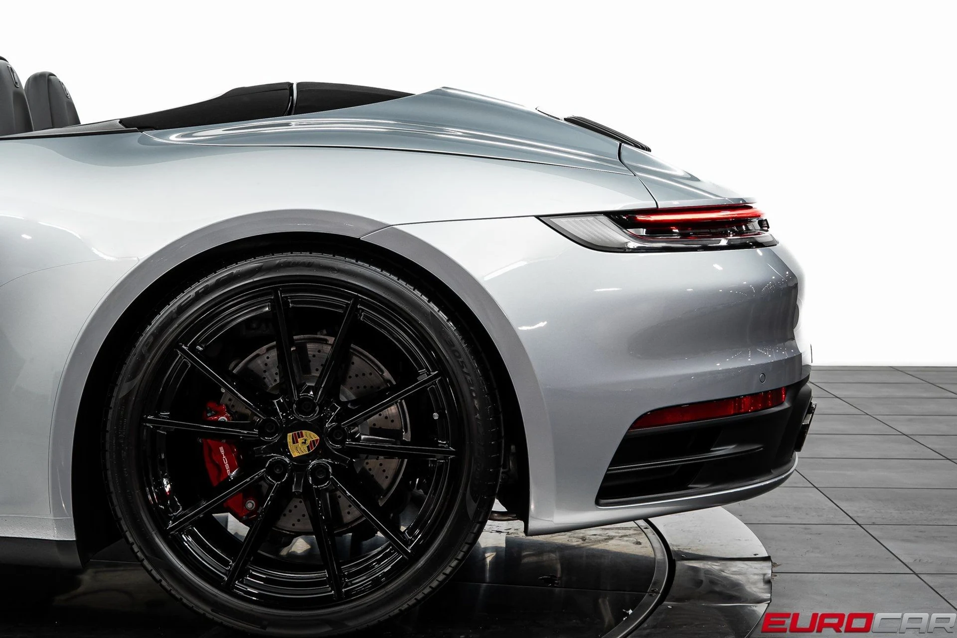 mph017_1867619034_image_18_36df53dbff