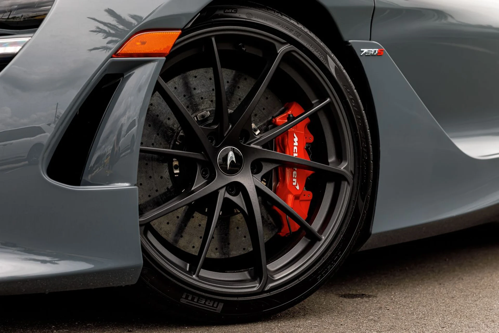 mph017_1868731388_579_p18_l_53e5058d61