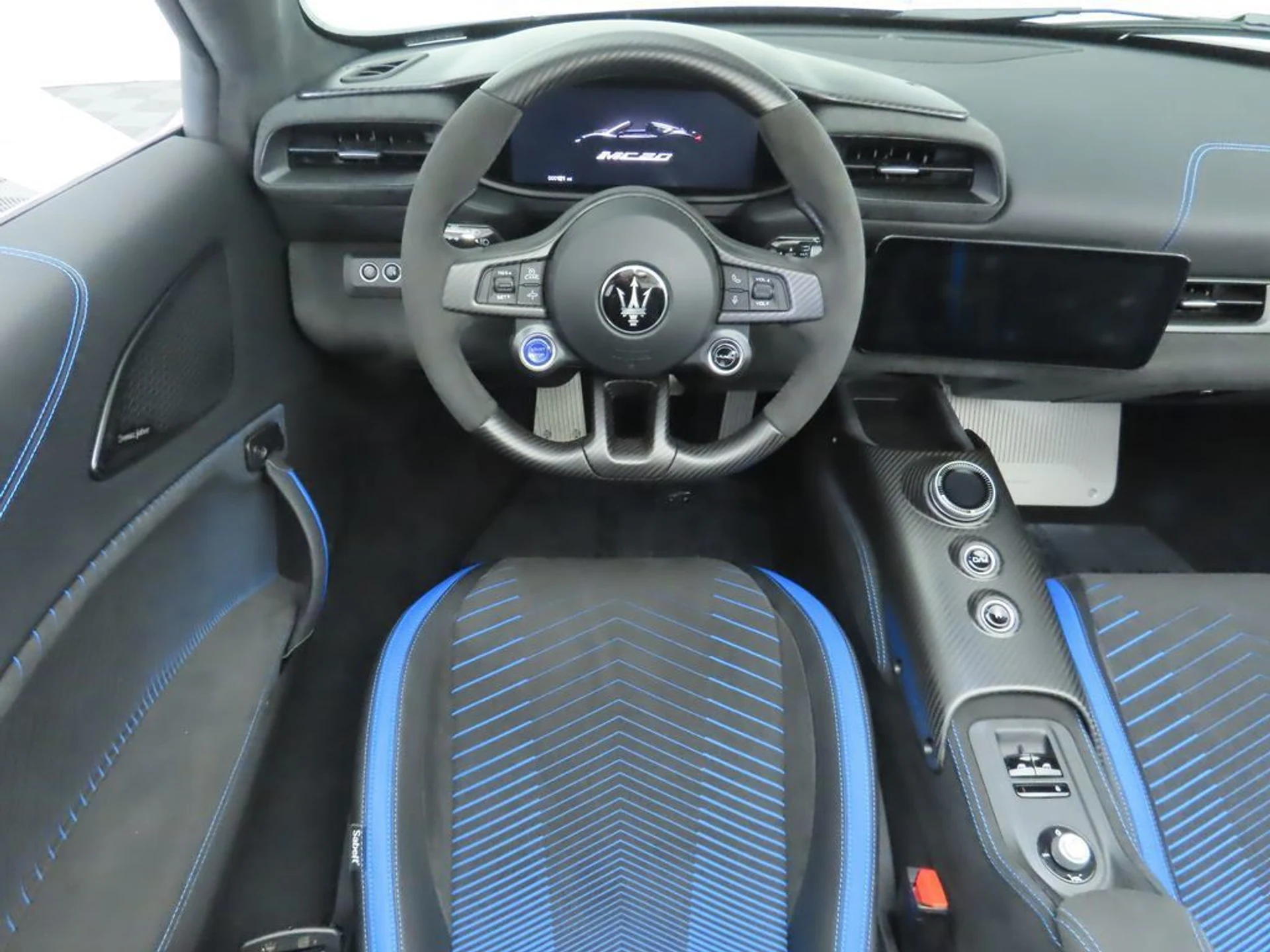 mph017_1880702691_used_2023_maserati_mc20_cieloconvertible_8119_22982884_18_1024_b25944b46f