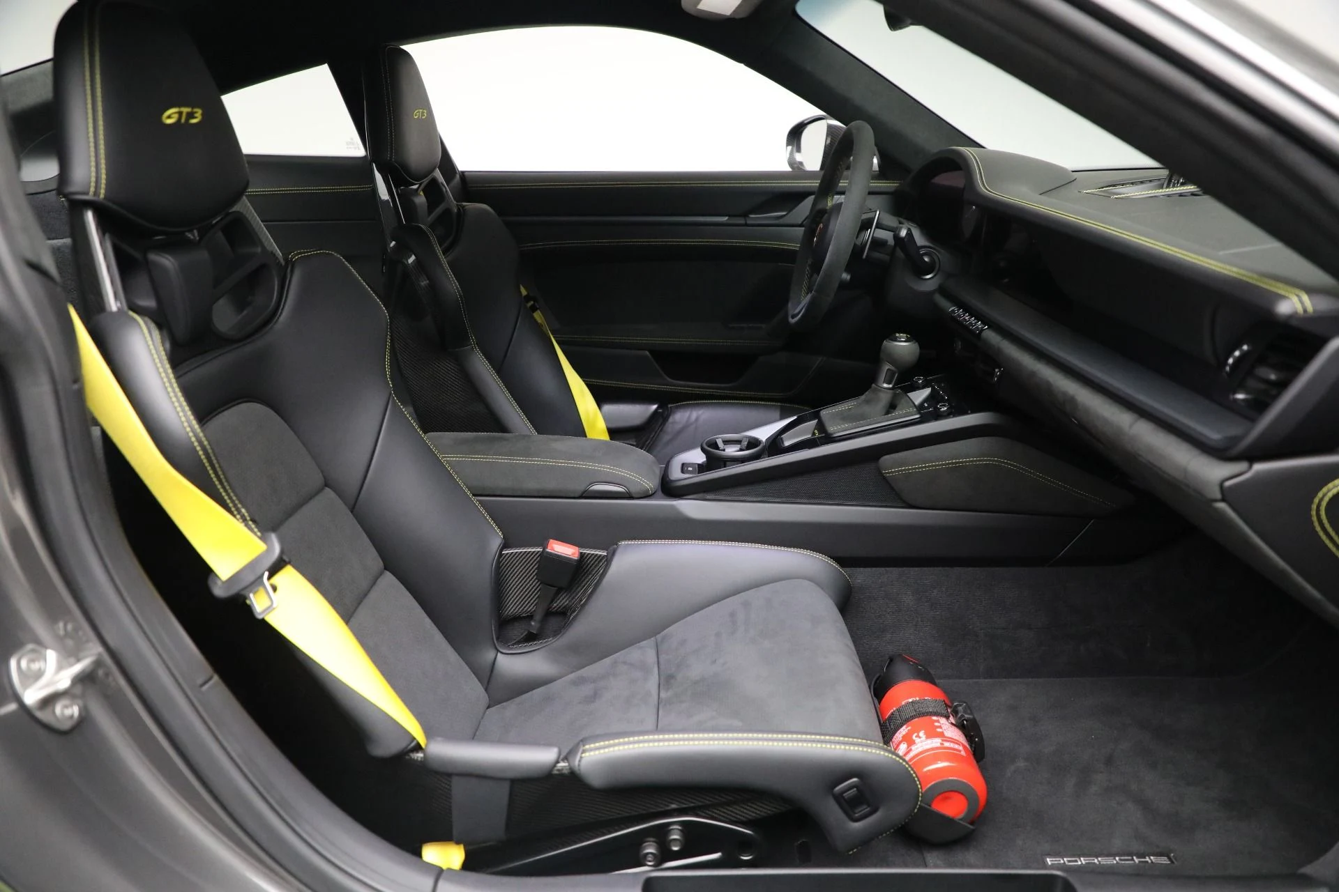 mph017_1881092410_Used_2022_Porsche_911_GT_3_1761596869_85a063b6c1