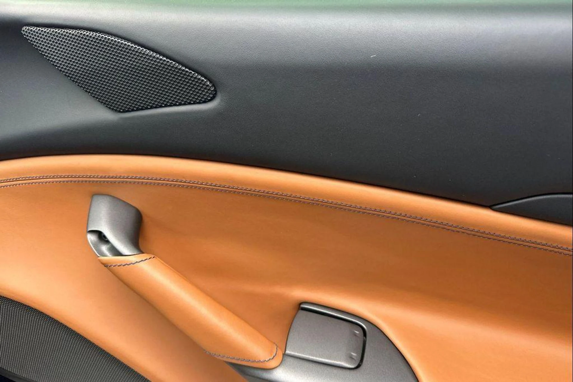 mph017_1885029155_fw_Buxwu7y_DH_Bi_PHT_0_F2d0c_OF_Af8_067e6e54a2