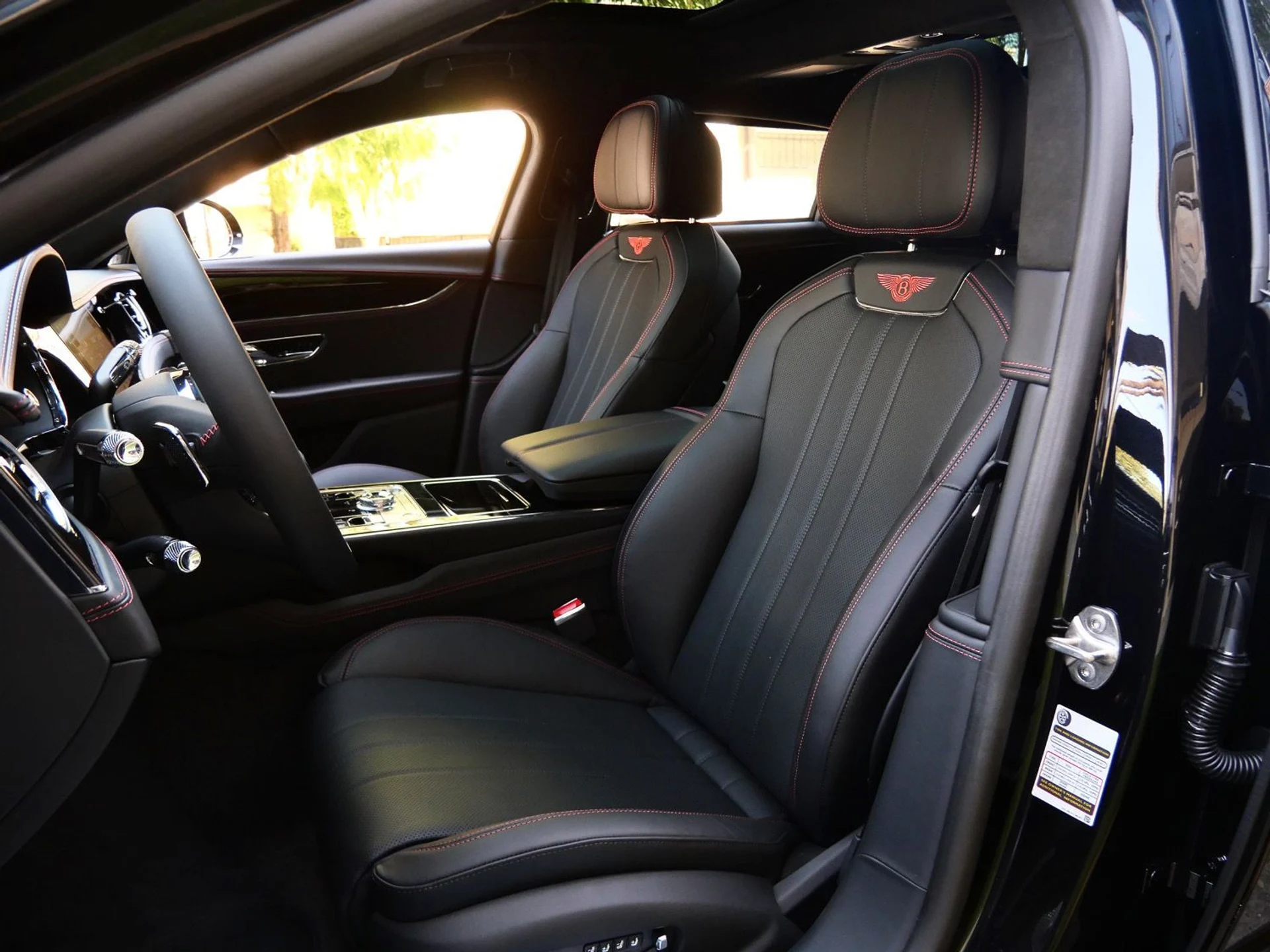 mph017_1892985451_e1297a4c960d2182f1117978c50060dax_9a37476953