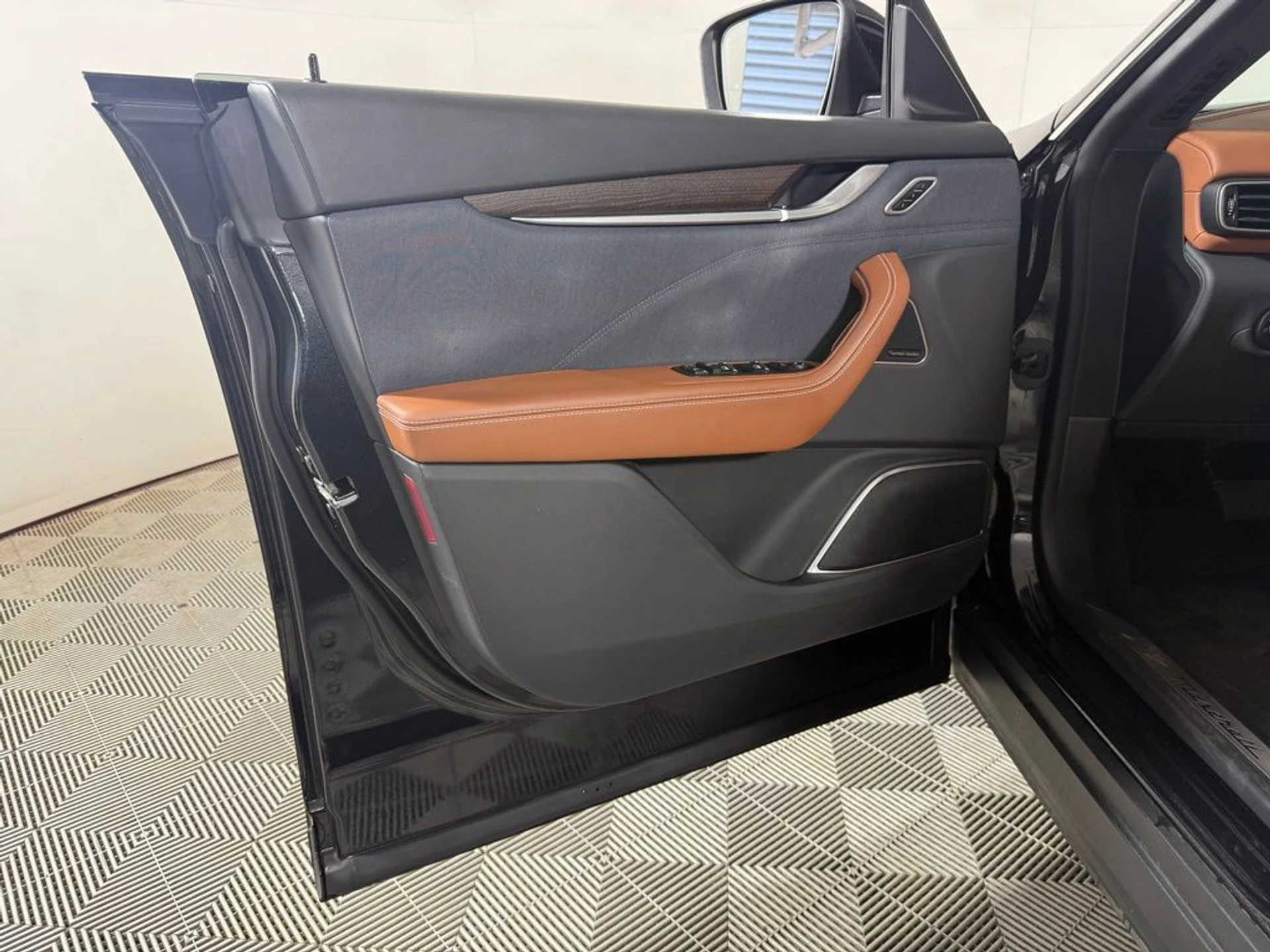 mph017_1893598824_9d184479221c4fc9be8c1599199e7f35_653272fa2a