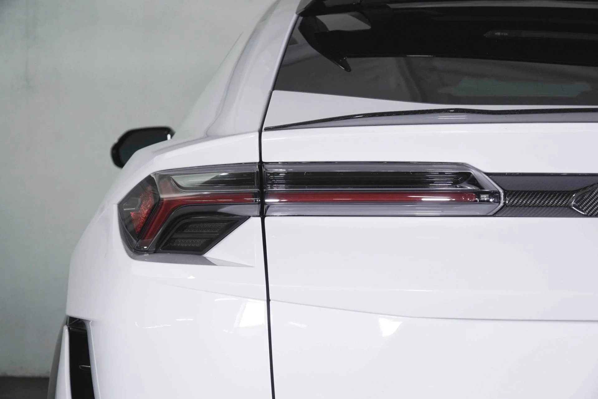 mph017_1893843852_Used_2023_Lamborghini_Urus_Performante_1789368095_f33fd90d49