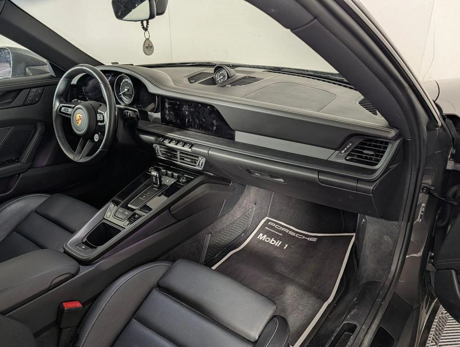 mph017_1895661446_99_Zcrz6_JGFF_Dp_CTQEMCX_2z_H8_Nw_M_d18a346061