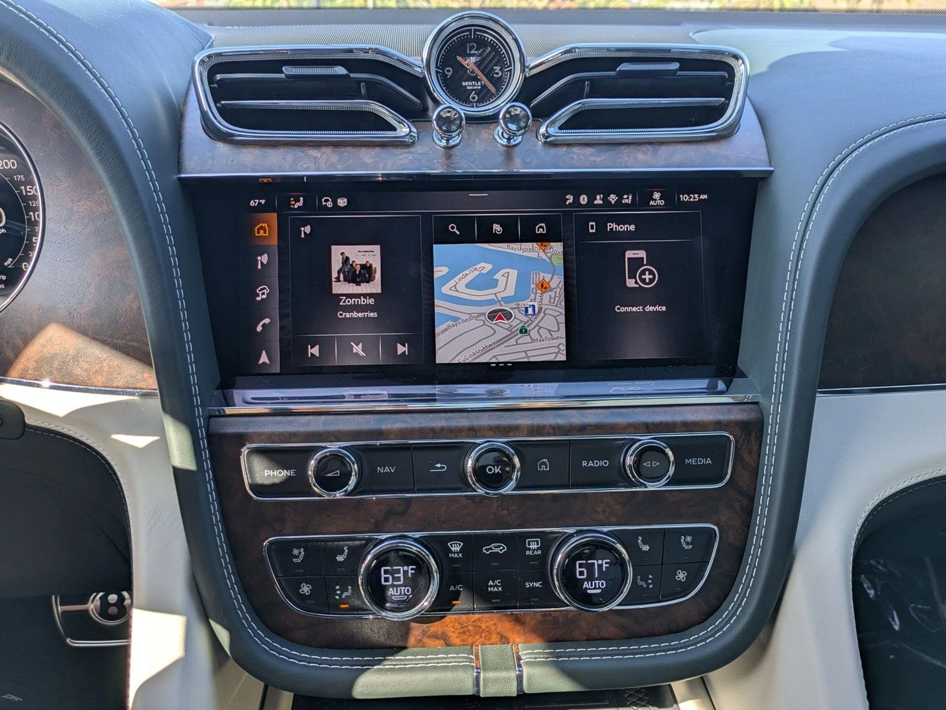 mph017_1895755072_a61eafcf31bf5f8b4f74fdb6d6419034x_bc00869138