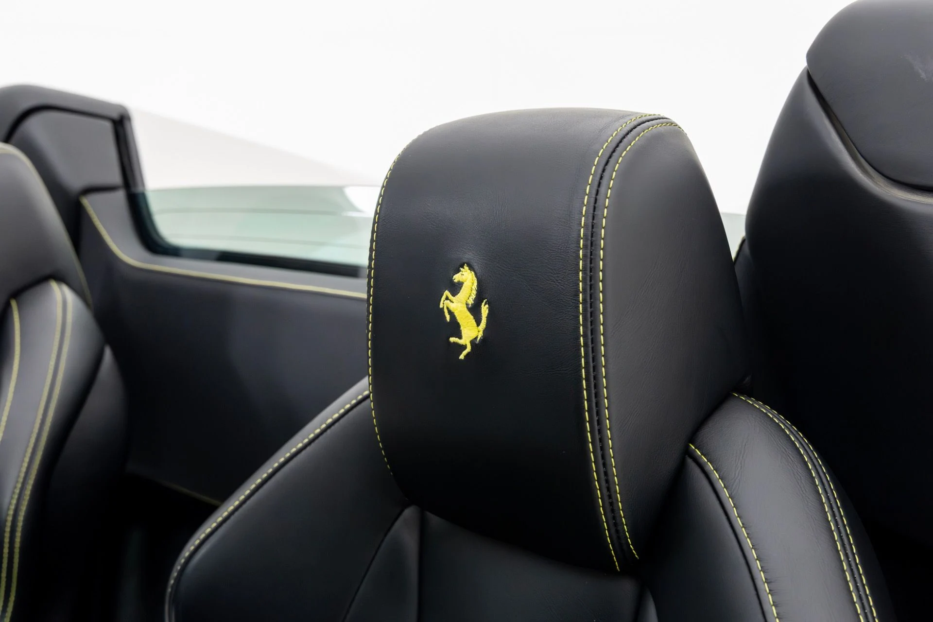 mph017_1901138861_Used_2015_Ferrari_458_Italia_1766013365_24e4d5397a