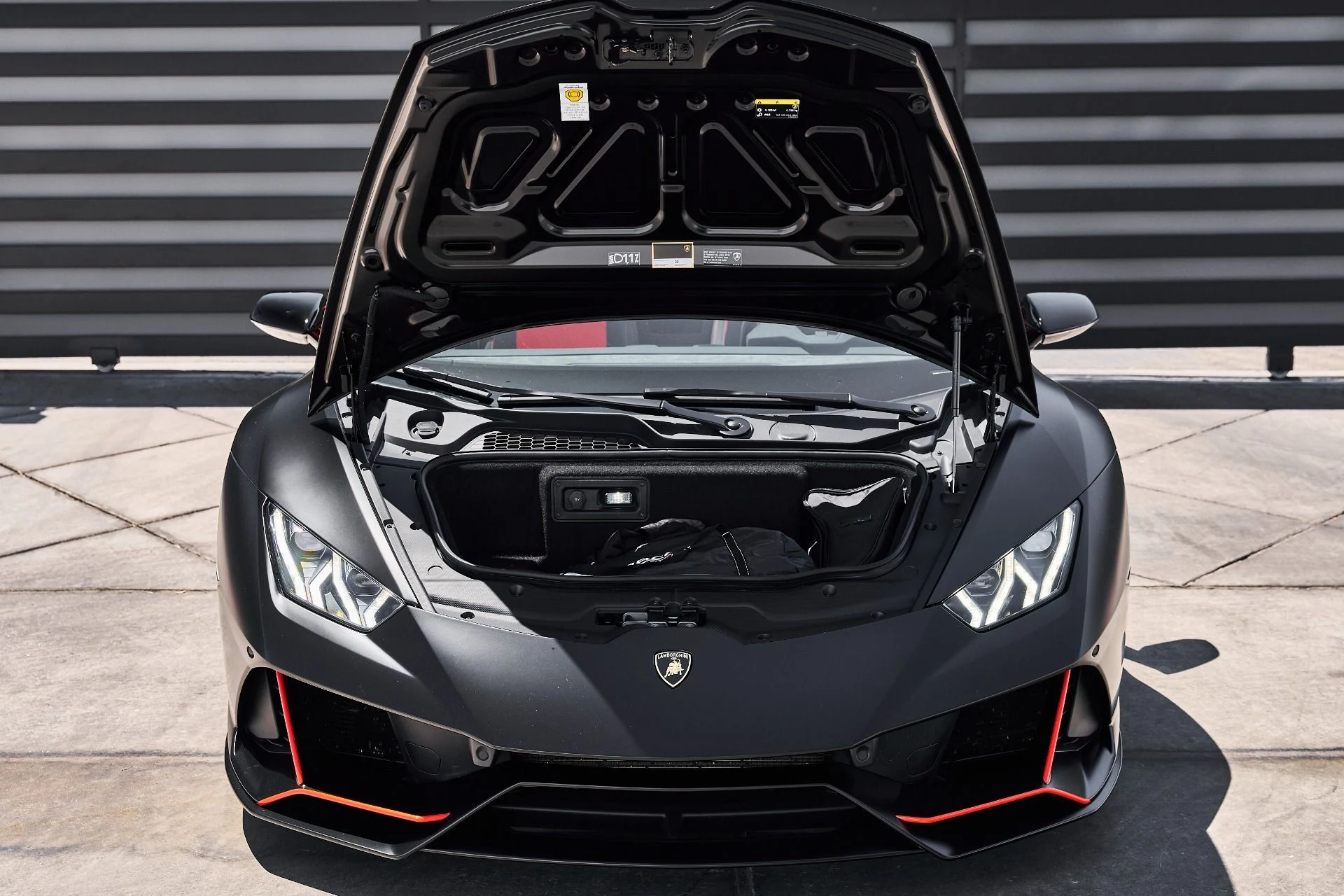 mph017_1909469610_Used_2024_Lamborghini_Huracan_EVO_Base_1778372623_9af3501db0
