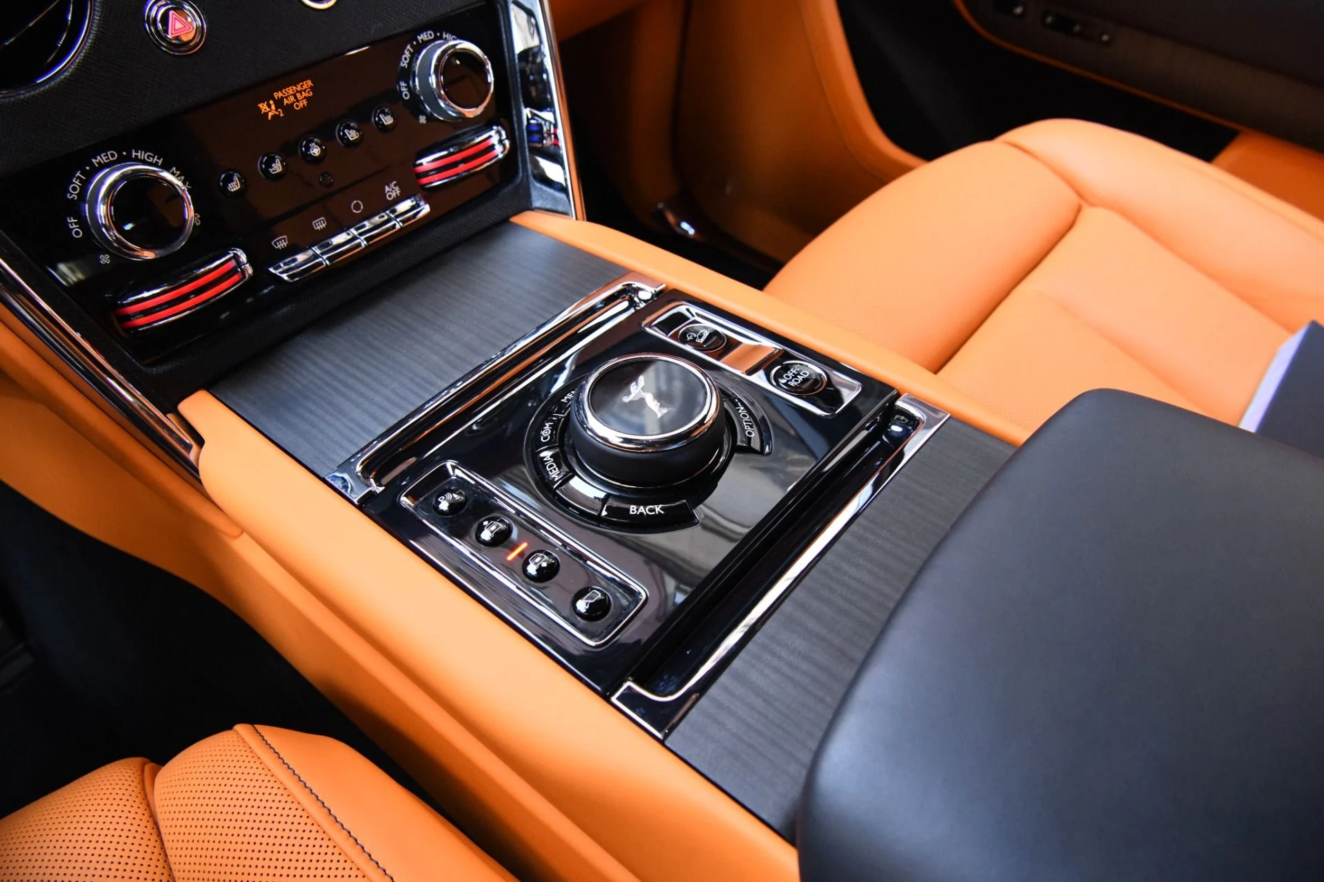 mph017_191107255_11591_p19_l_817d56dd0e