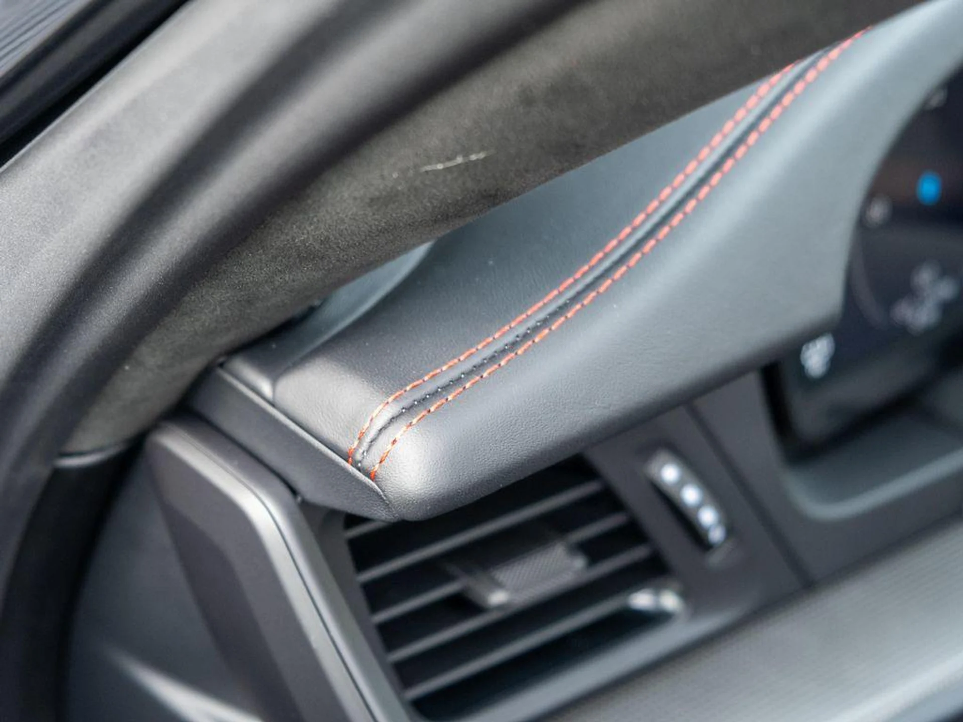 mph017_1912426344_SI_Ci_Y7m_RTVQ_C0_JTO_Ok_Q_ut_Cv_G0_0aeadfd9c2