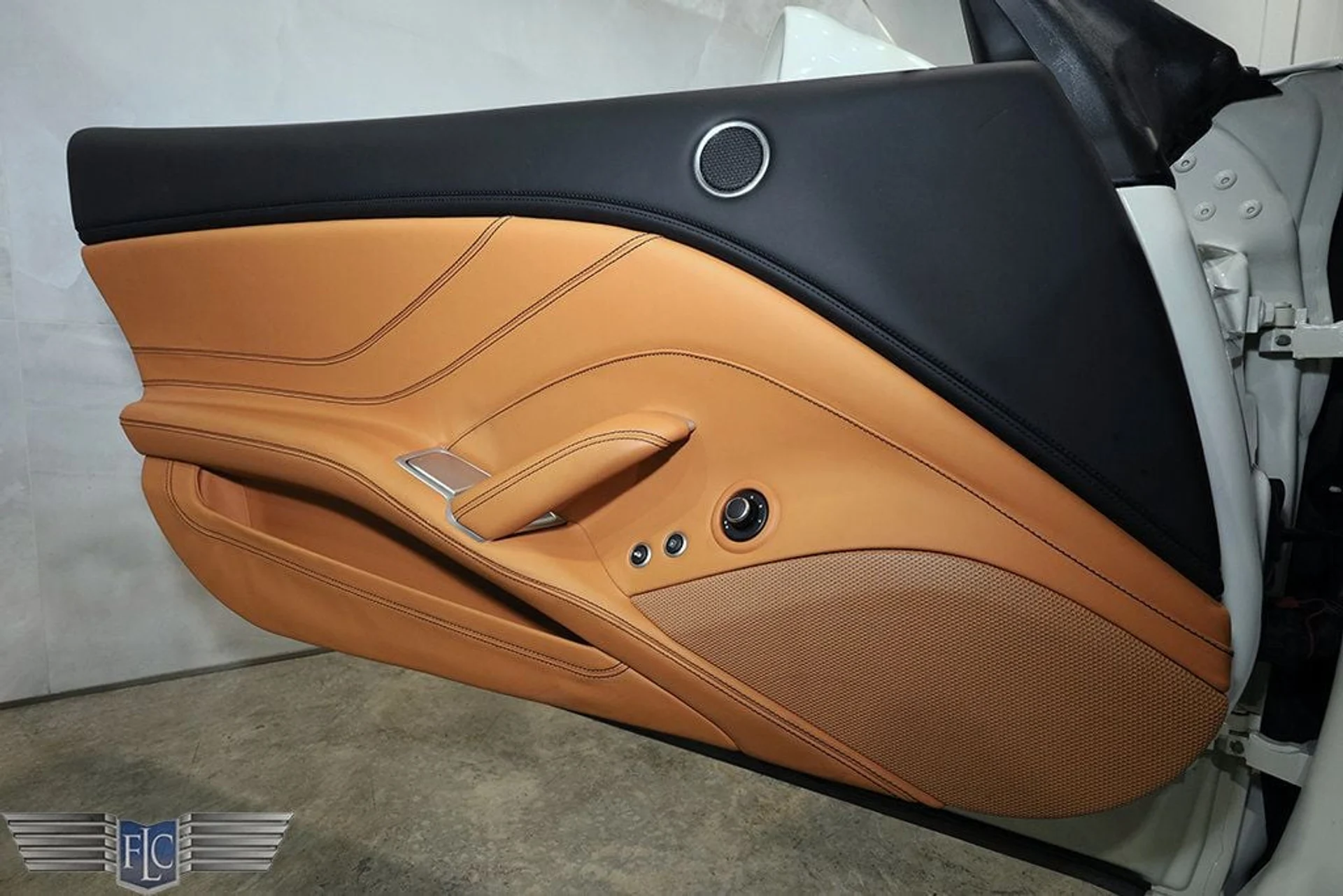 mph017_1914434885_used_2015_ferrari_california_t2drconvertible_9689_22995447_18_1024_7cb3b574e2