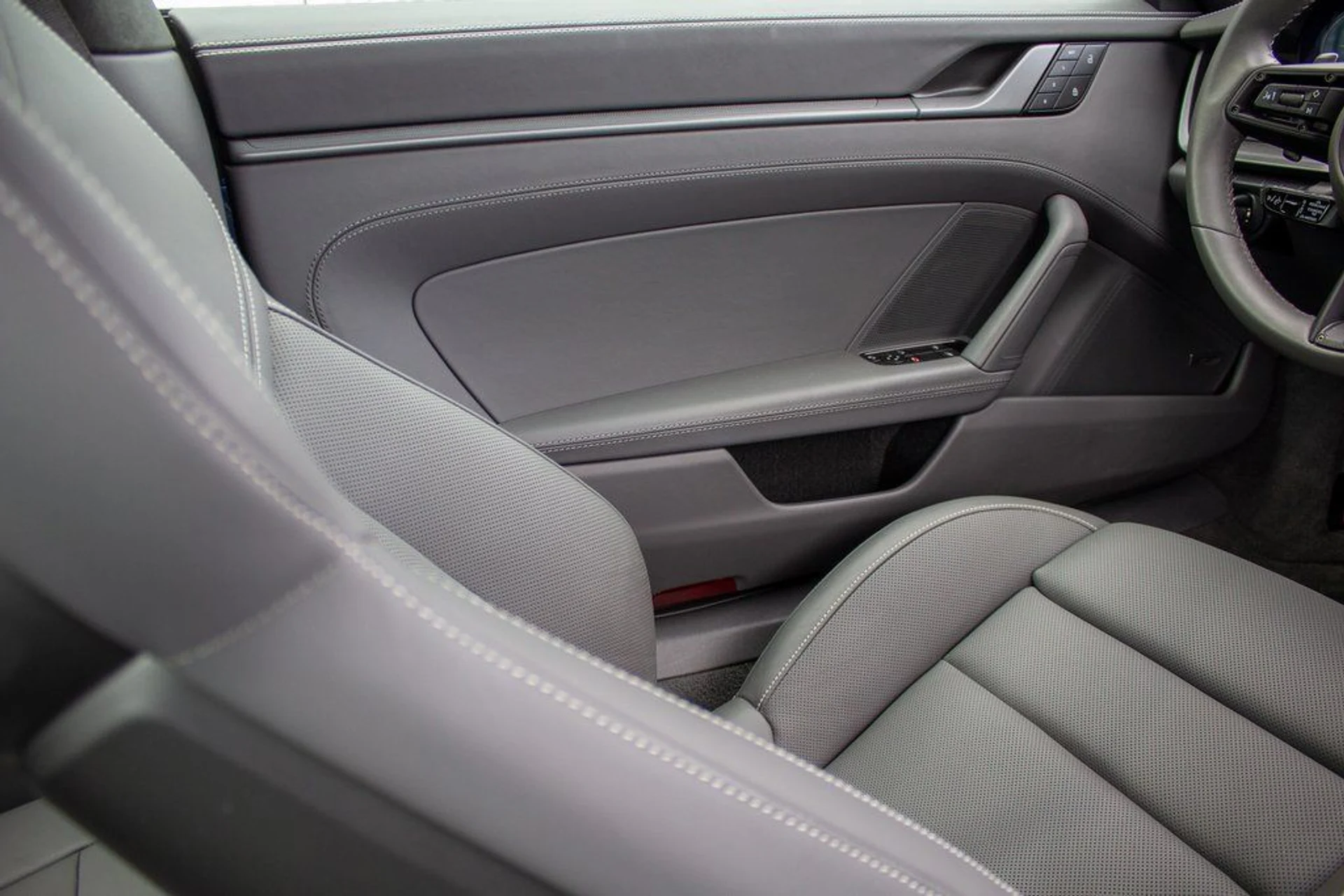 mph017_1917790161_8d035fda6413e4585949ace36b02d401x_e36e910c7e