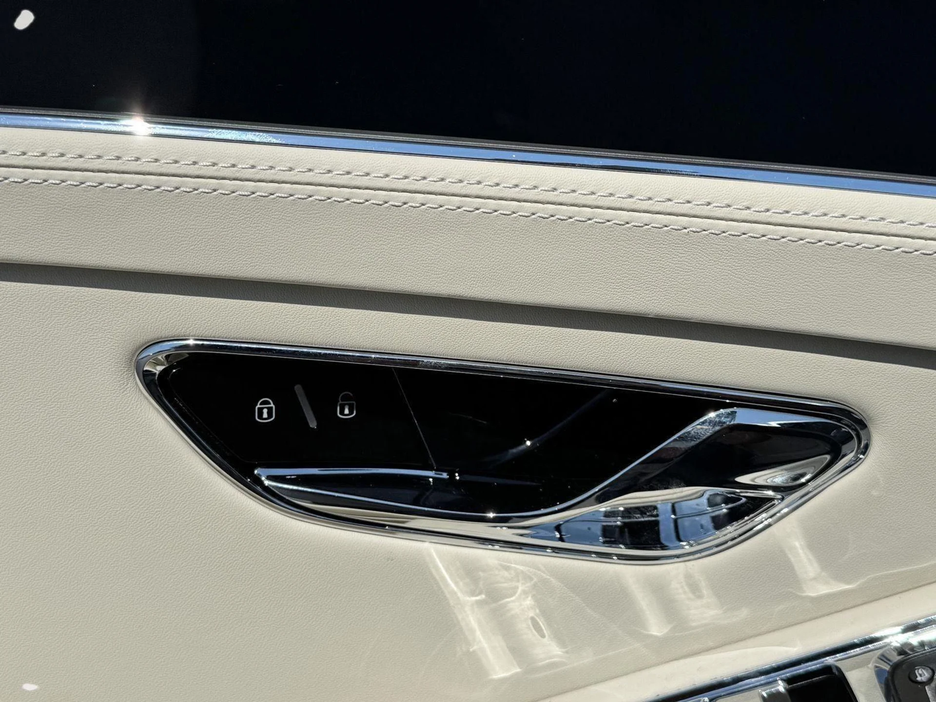 mph017_1924468462_f87e8acace9718fc220368956c3a57d5_25bf526c5a