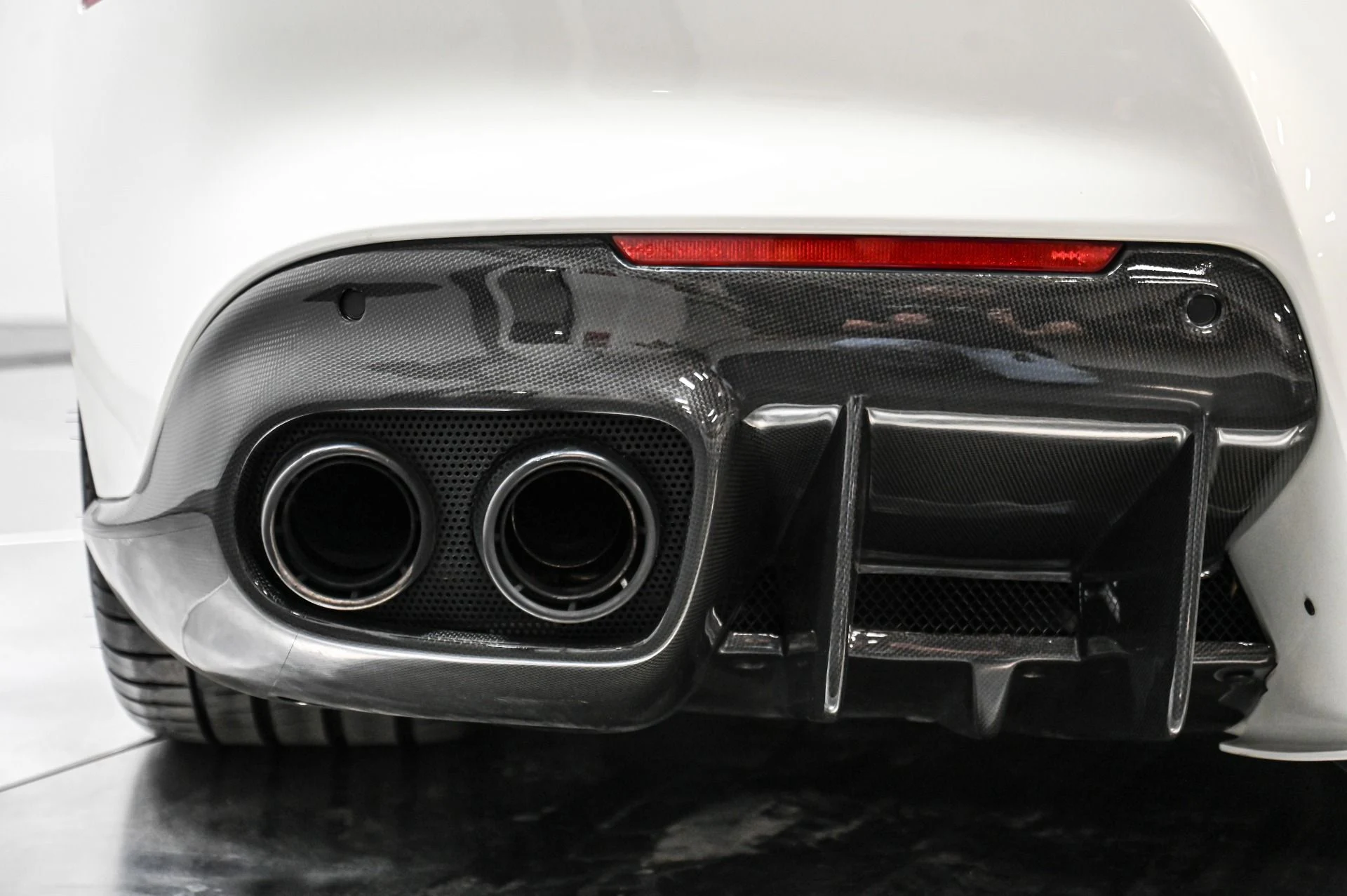 mph017_1927835184_Used_2015_Ferrari_F12_Berlinetta_1770858306_428275decf