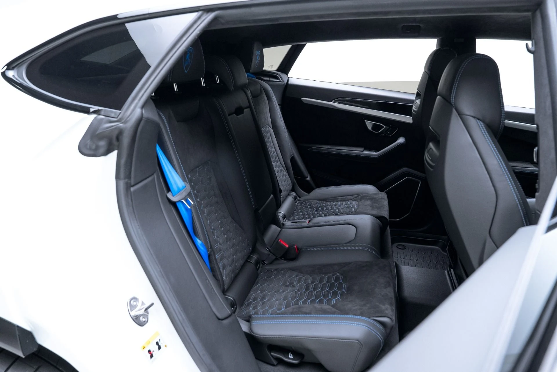 mph017_1930366027_Used_2024_Lamborghini_Urus_S_1774974370_b485ee5fd8