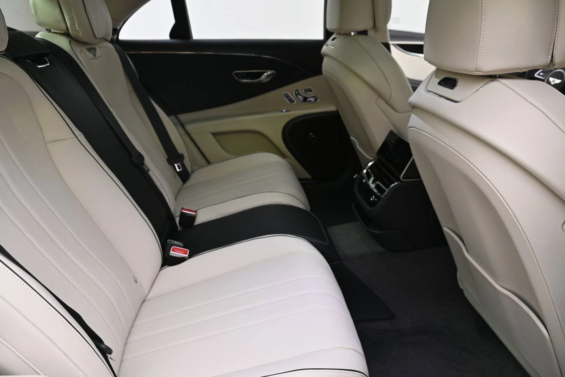 mph017_1930781626_e272c5f3b3cd4c02b8823ea540de8d7f_2dda22f4ec