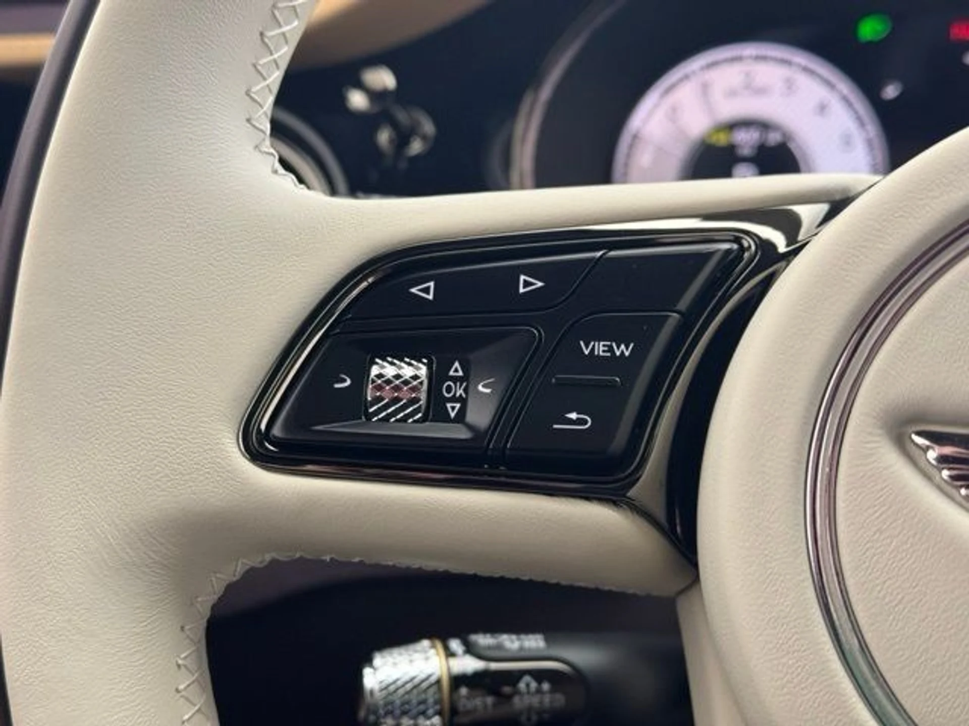 mph017_1930781993_0sjn4tbb8547ta6zikjwggq74lm7_4492addcb8