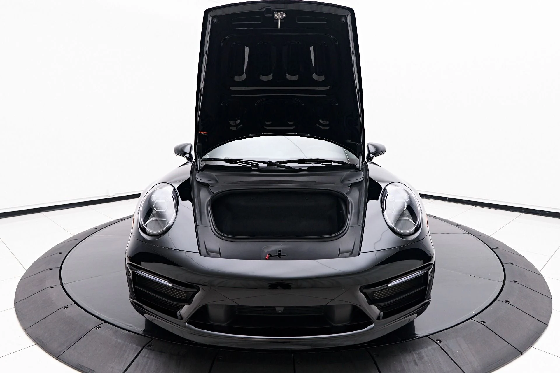 mph017_1936624647_Used_2024_Porsche_911_Carrera_S_1758752807_06bbeba0ac