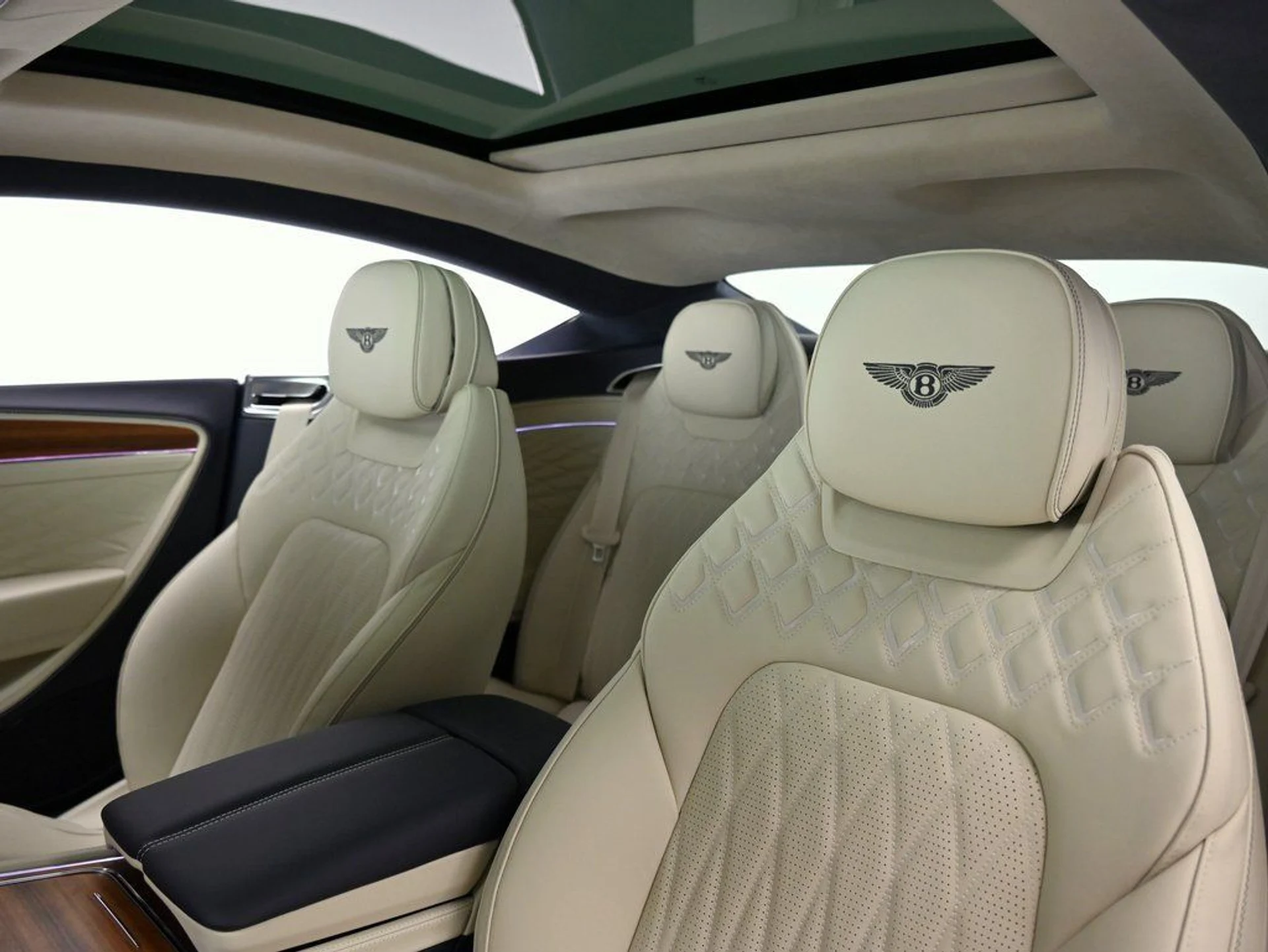 mph017_1940586806_a0ba3b67f475ef555bae5fc50d83c106_d4ff1a0f2b