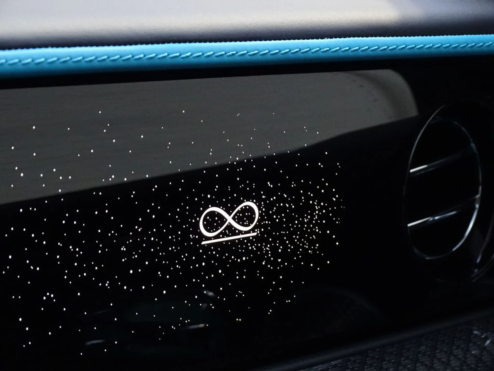 mph017_1940895069_516b3d401eef5e55d61a7b047f37b488x_a00a02c852