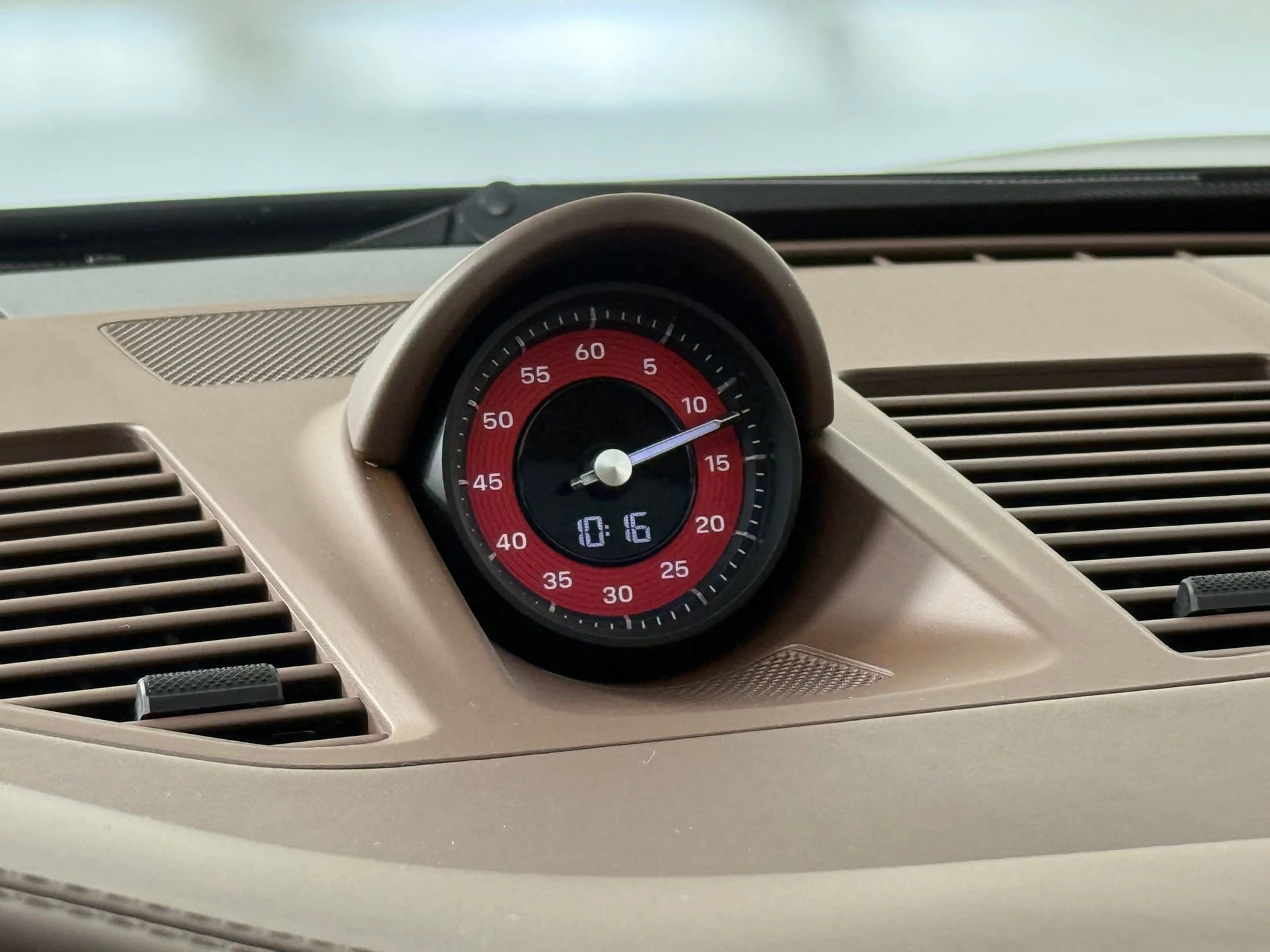 mph017_1942673617_e4e32e7c28ff0e91c328f9576ffa1b0cx_6572f0c5e9