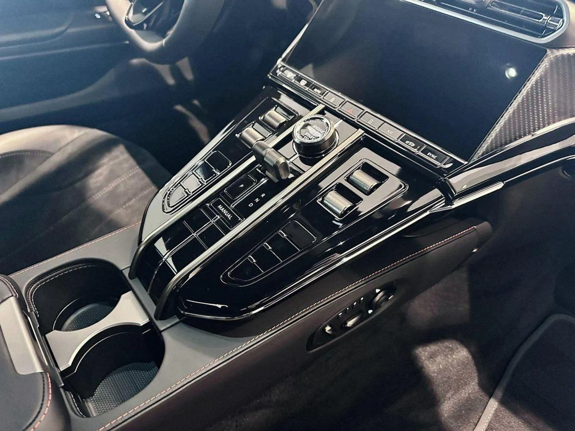 mph017_1949128337_M_Vi_Xi_YUUUS_9m_Hg_Yj_Od_Dl0_A_Ow4mc_a30b0f329e