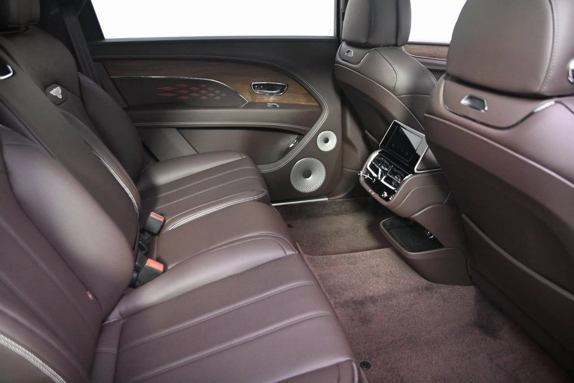 mph017_1952355358_e59e10d3bcf6409ea037370cecc15f05_2d7bb8f12f