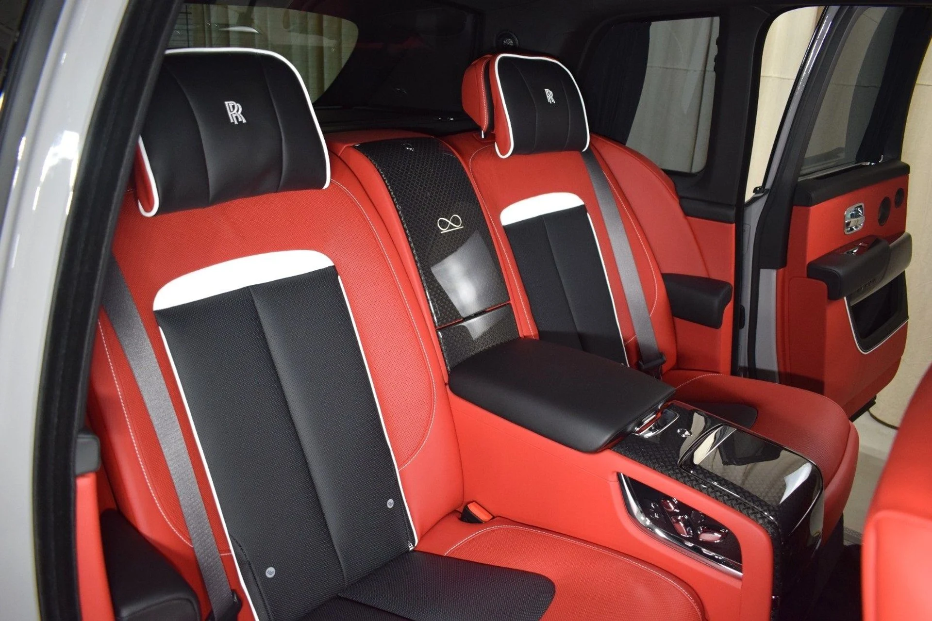 mph017_195509663_f190f7bd4fa603bc62e1f2d0a7577c7ax_10da3d0db9