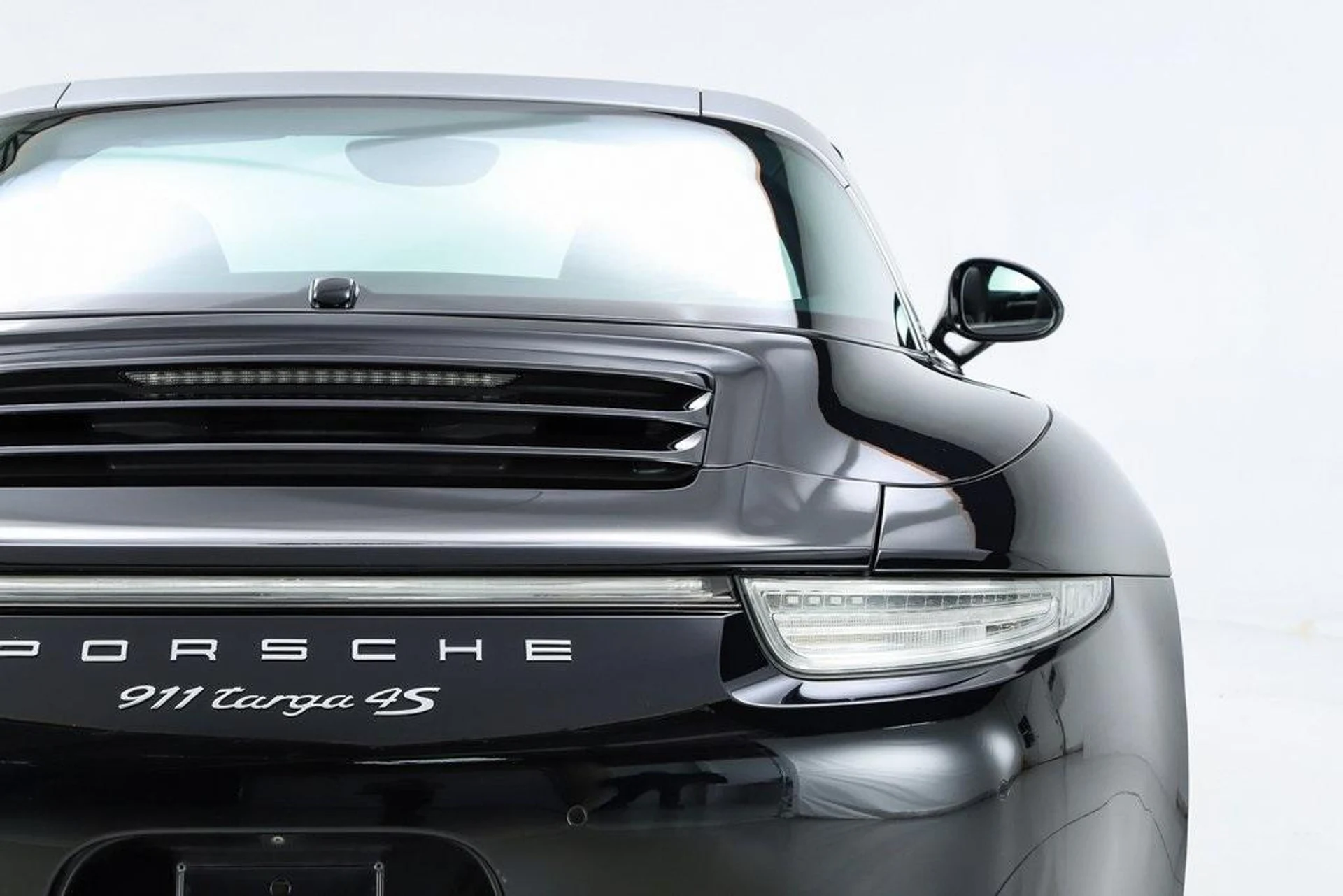 mph017_1959118777_d_X4c_M4_Pdu59pkv_zae9_X9j_E_Km_UI_a1ca5ade52