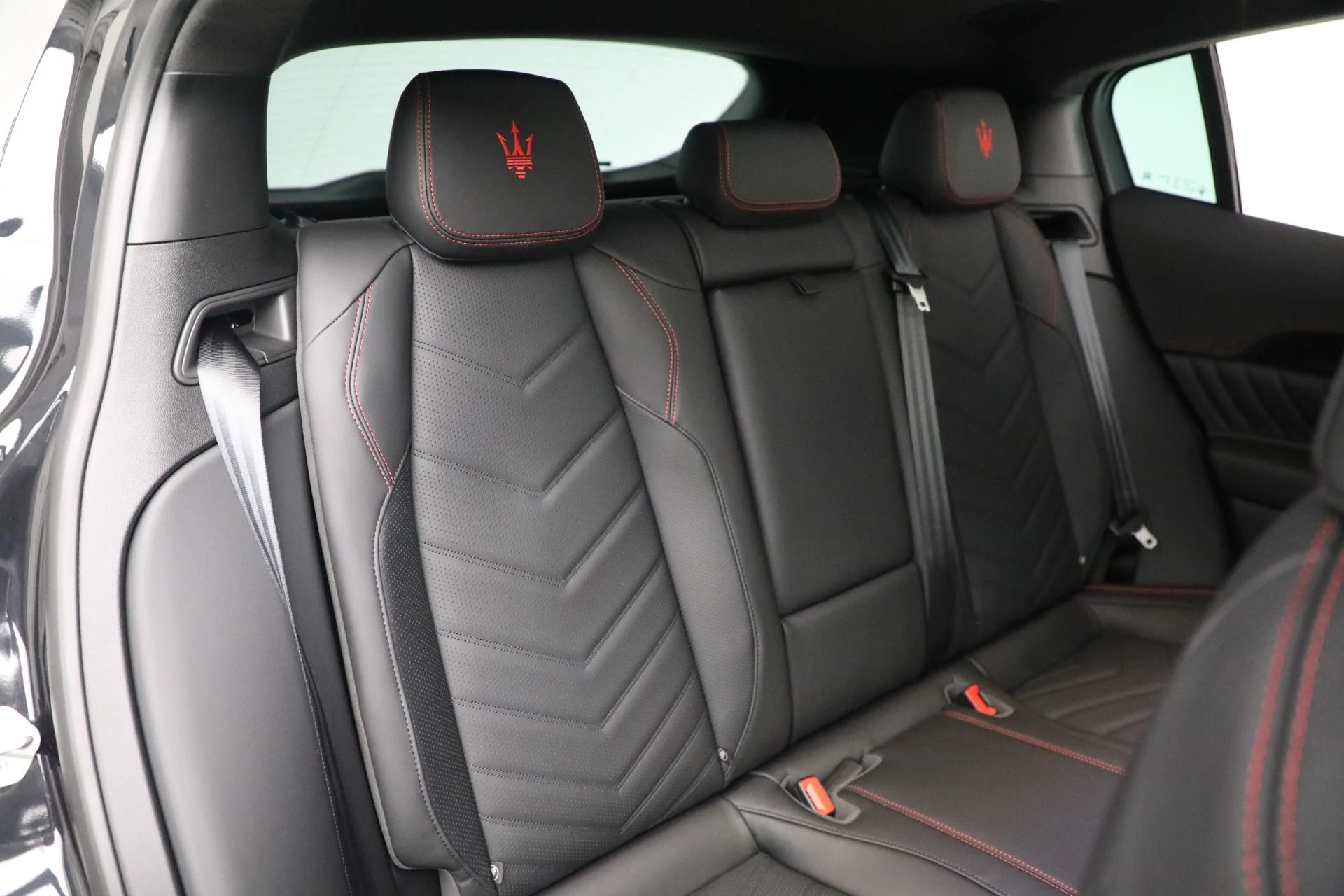 mph017_1964409779_Used_2023_Maserati_Grecale_Modena_1673899433_1b7378d088