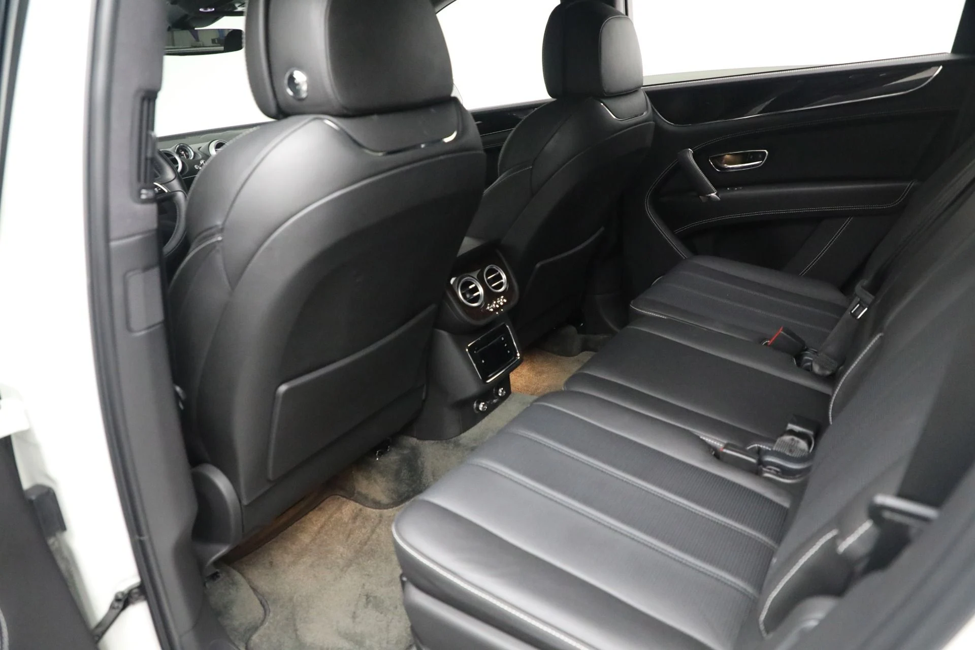 mph017_1967783680_Used_2018_Bentley_Bentayga_Activity_Edition_5e9ae799b7