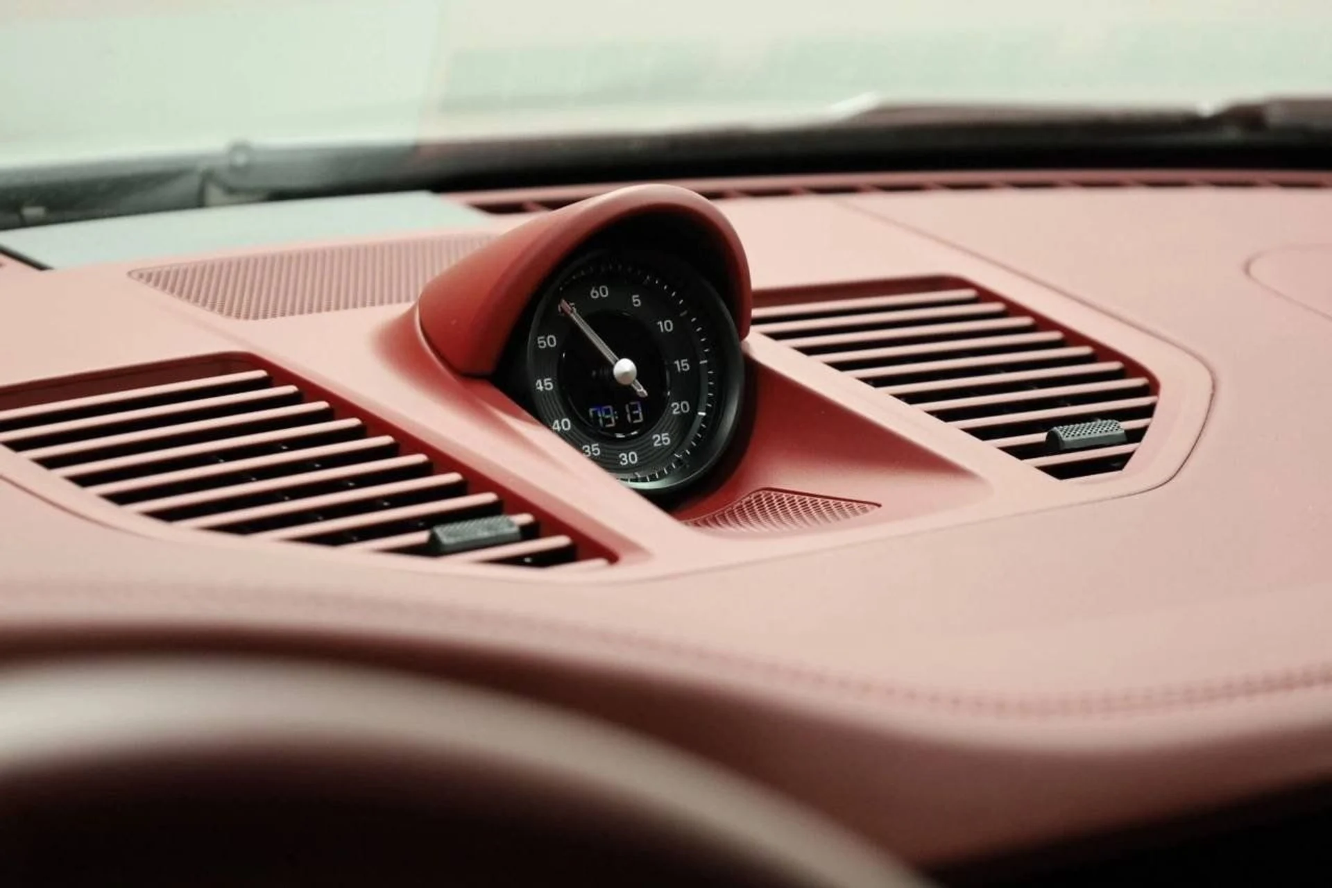 mph017_1972285424_50465885a075501d1b994da8d9d299e9_679f39550f