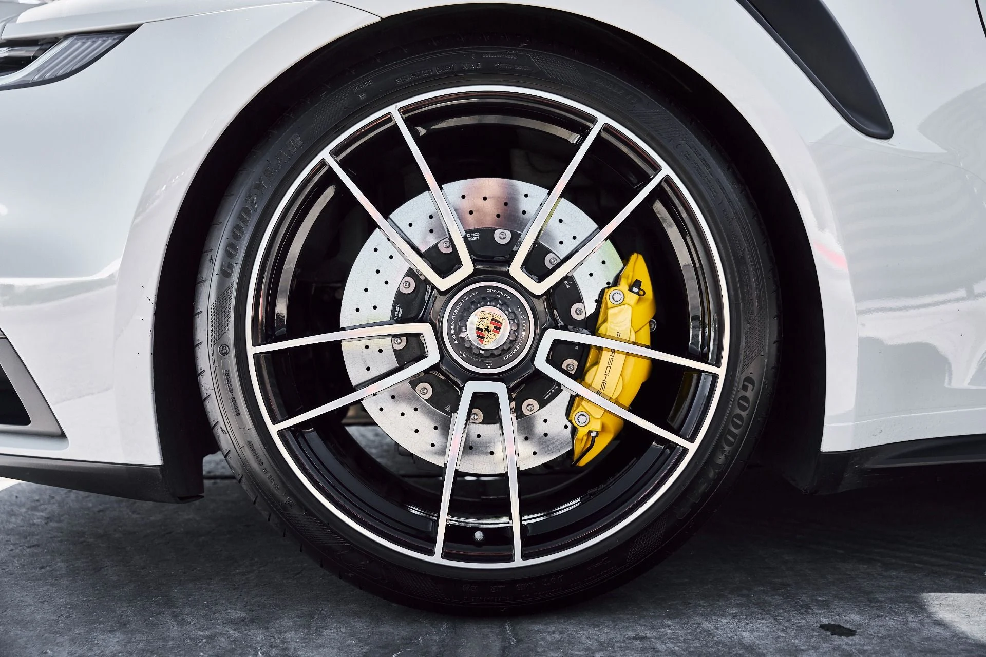 mph017_1973629979_Used_2021_Porsche_911_Turbo_S_1773797025_2c20f896ca