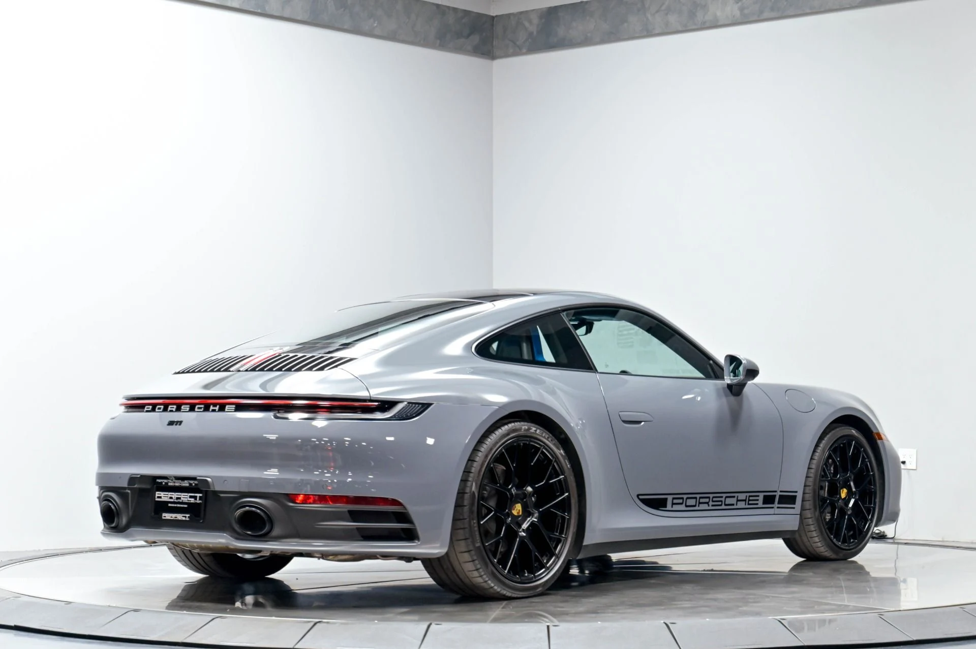 mph017_1981049485_Used_2024_Porsche_911_1782576081_268cf198ff