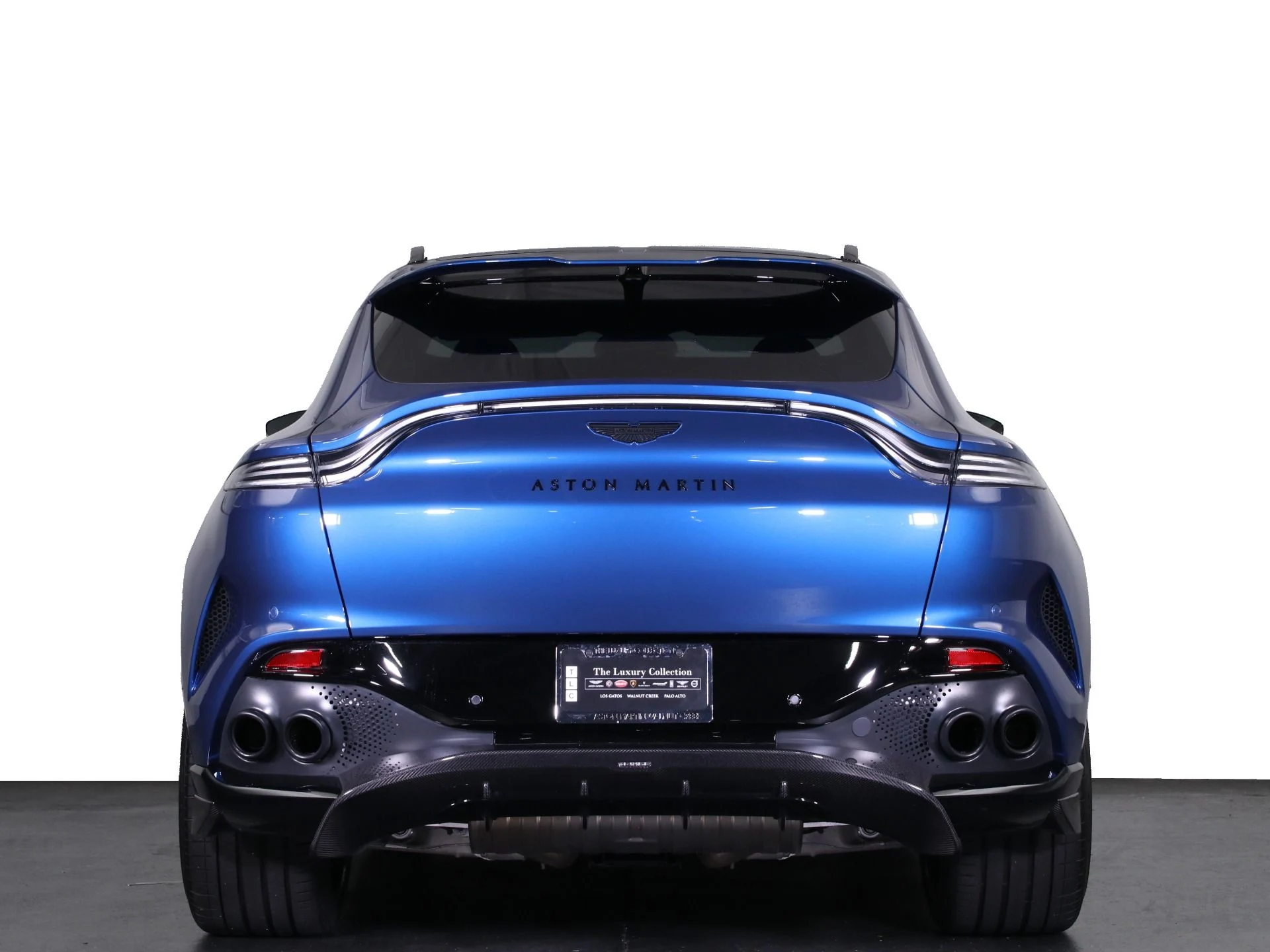 mph017_1993005308_Used_2025_Aston_Martin_DBX_707_1758482784_258139e4c1