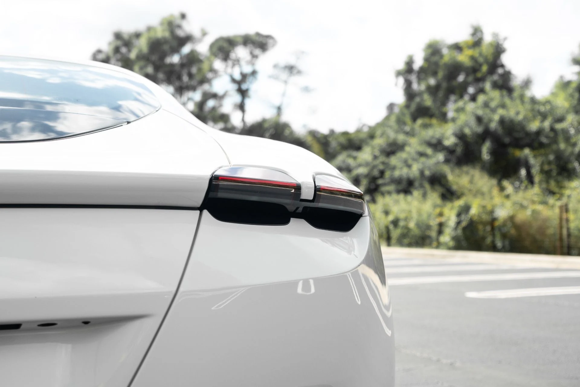 mph017_200432528_Used_2022_Ferrari_Roma_1764790245_b54308f330