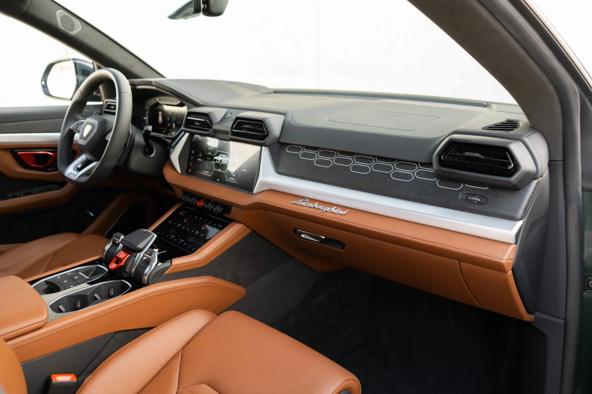 mph017_2014150063_Used_2025_Lamborghini_Urus_SE_1758739816_37deb2ca08