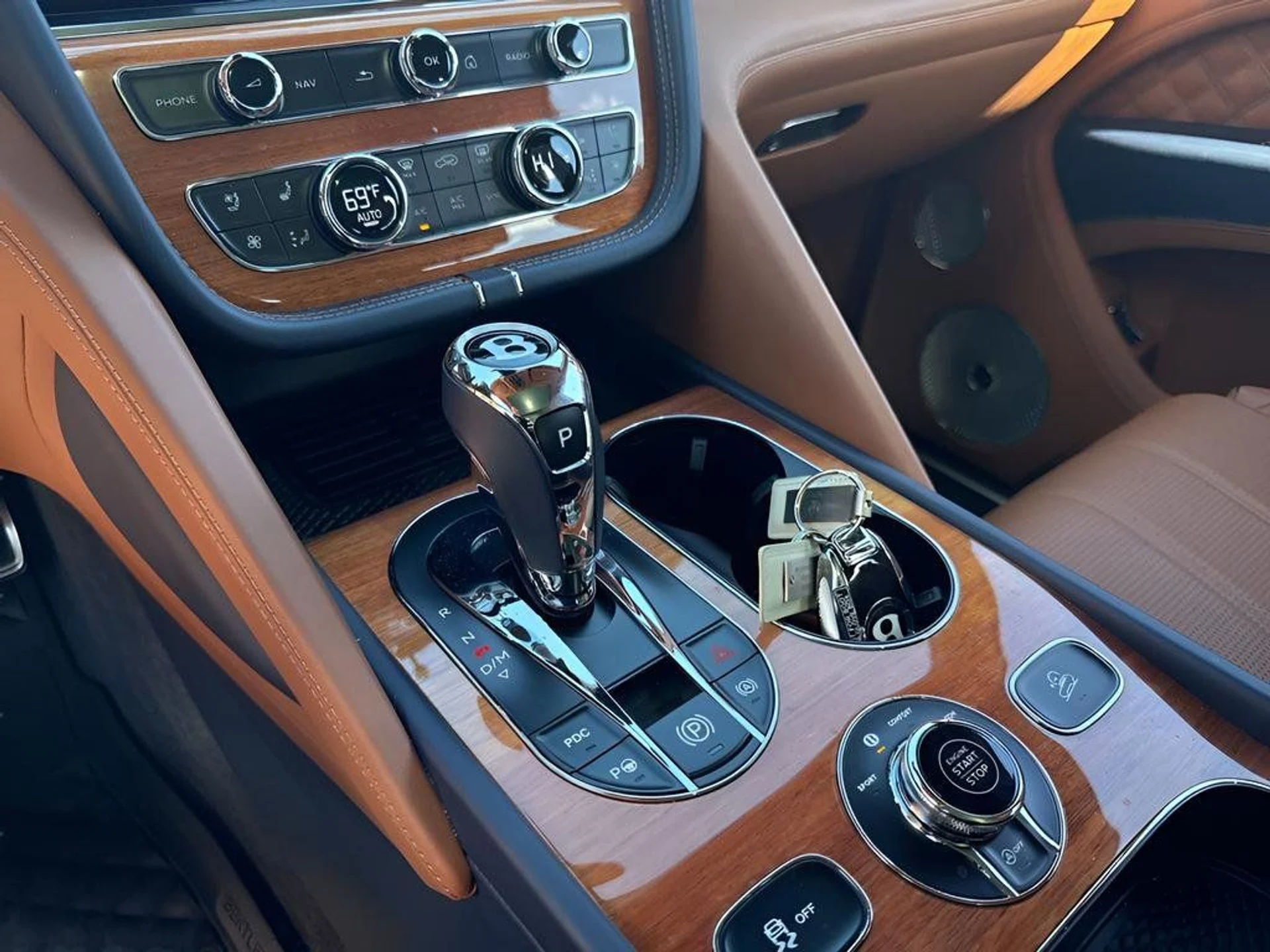 mph017_2024490190_52d109d93f5d4f82ba5719190ca694d8_313c43c01b