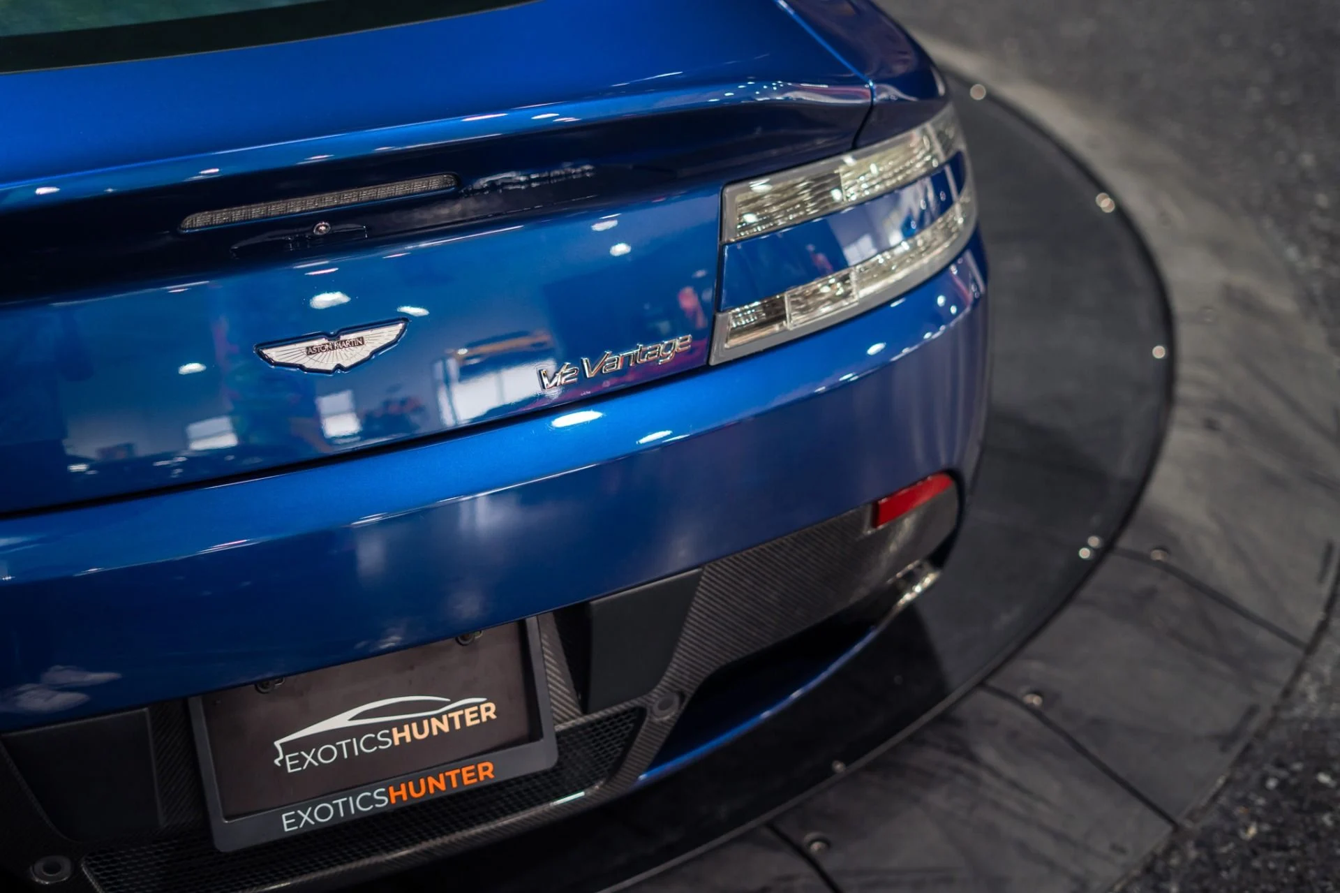 mph017_2026828653_Used_2011_Aston_Martin_V12_Vantage_Manual_Transmission_Aviemore_Blue_1785170153_2289109993