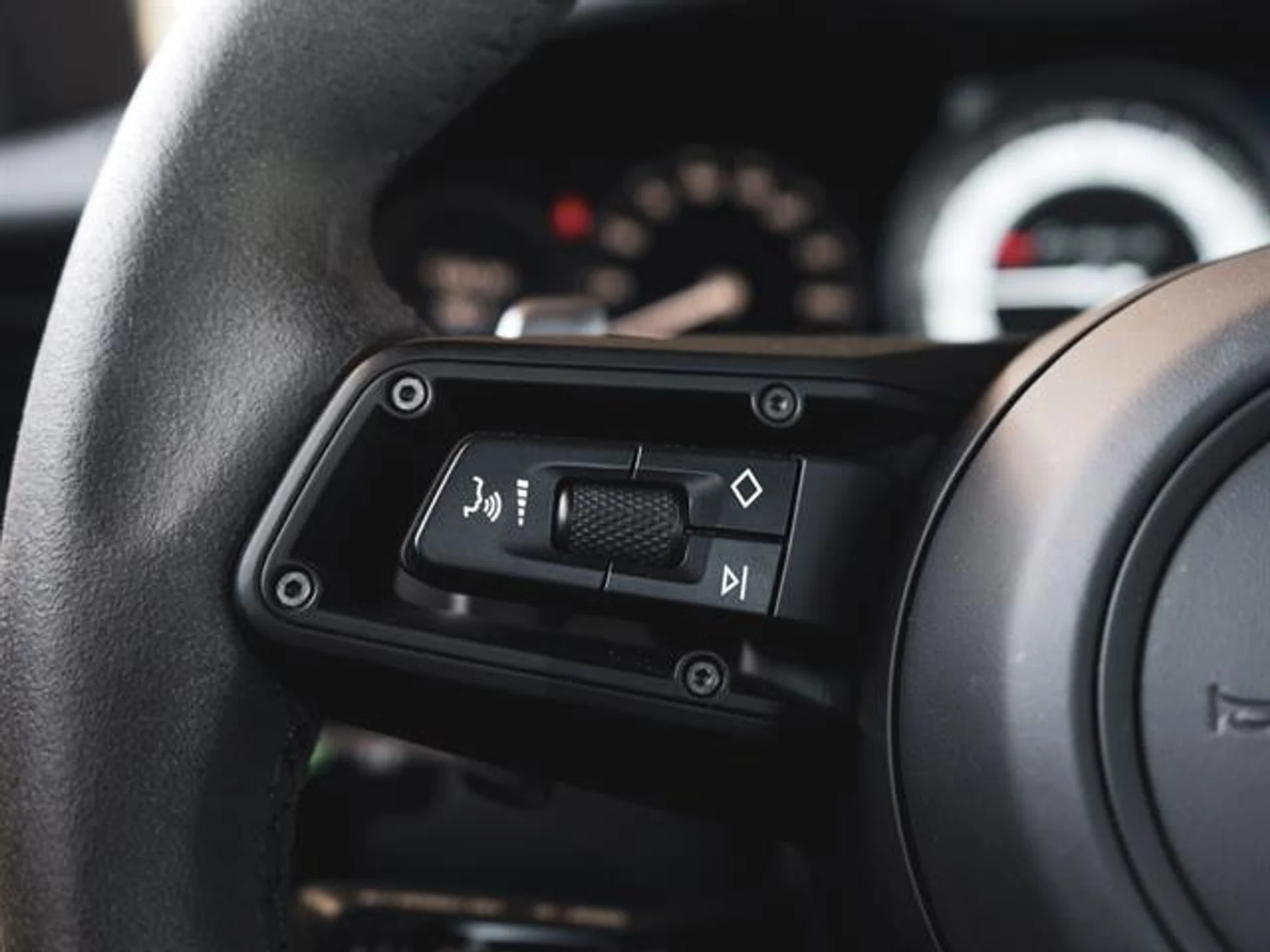 mph017_2029884164_t_WH_1db_T4_Hj_X0_h_AMU_Yz_Klpvu_P_Nc_9ad421280d