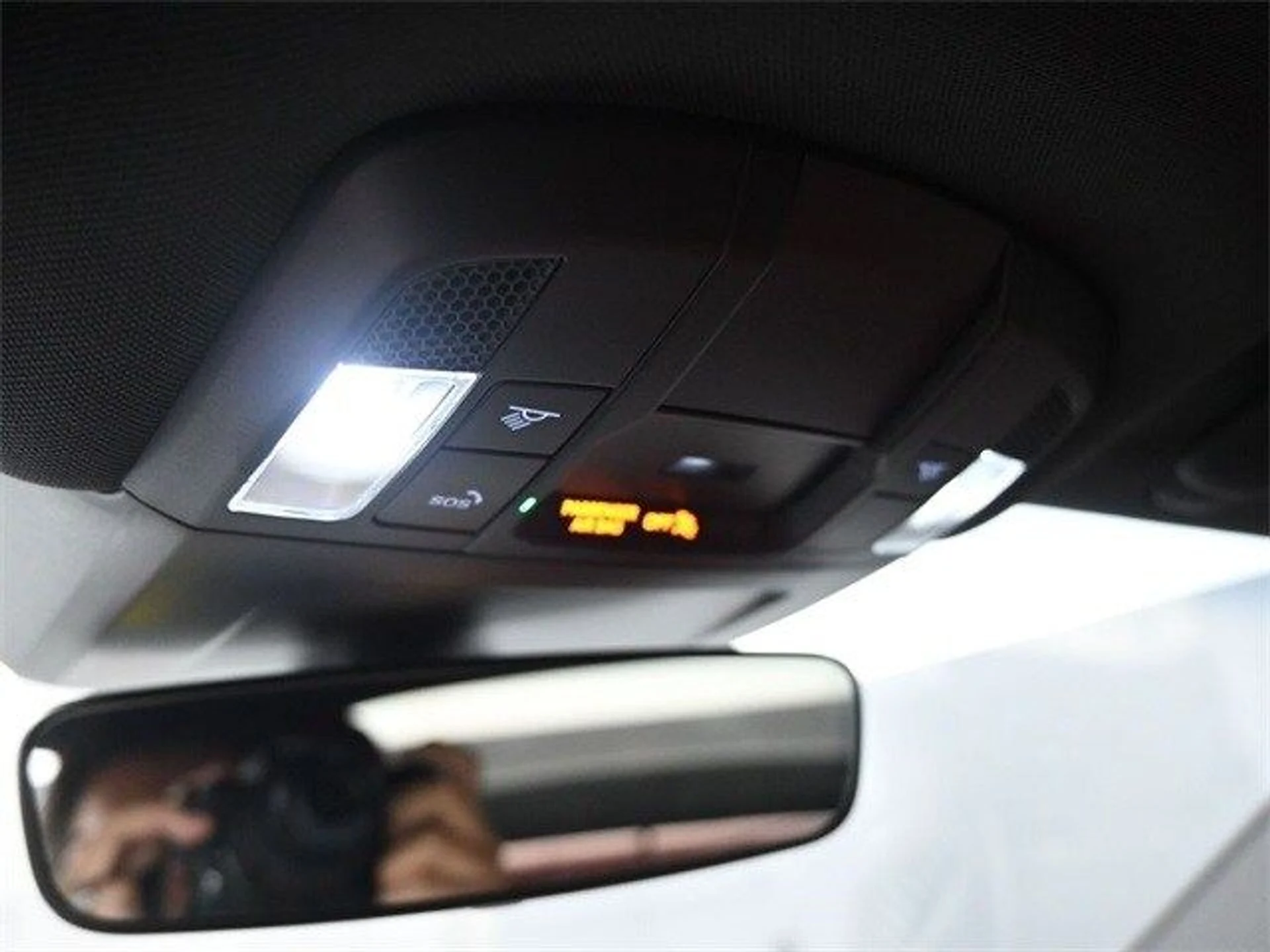 mph017_2033535872_6155ab6c555612b375f32bc15f0d821ax_897ddbe59d