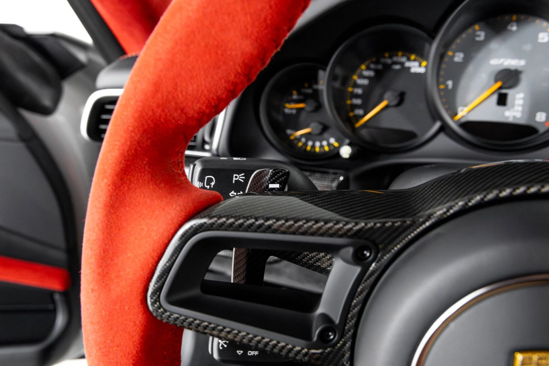 mph017_2036715743_Used_2018_Porsche_911_GT_2_RS_1762984470_73ec56a3d9