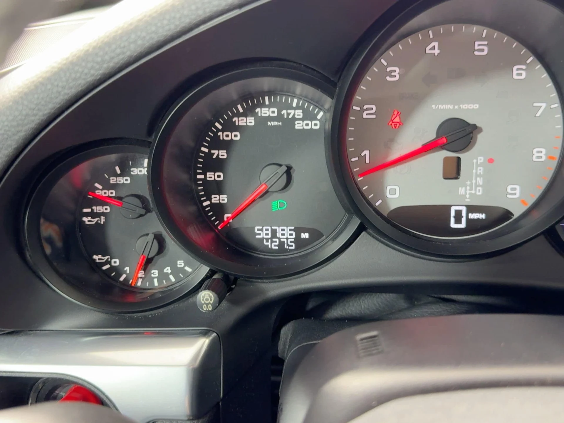 mph017_2038155353_a6a686daa4a94f930718294a1091fb38x_52103b2df8