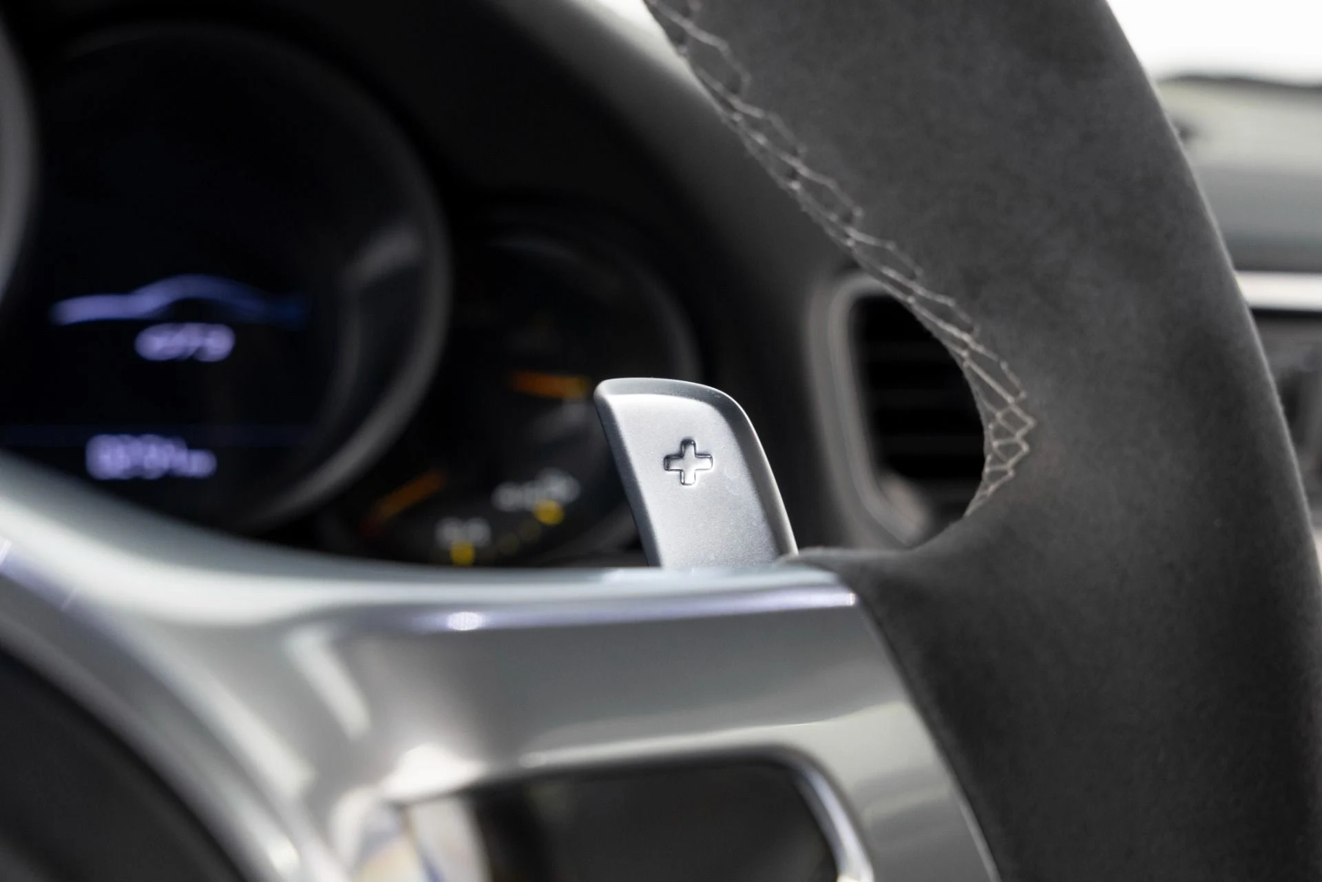mph017_2038532782_Used_2015_Porsche_911_GT_3_1755021421_4356e914ab