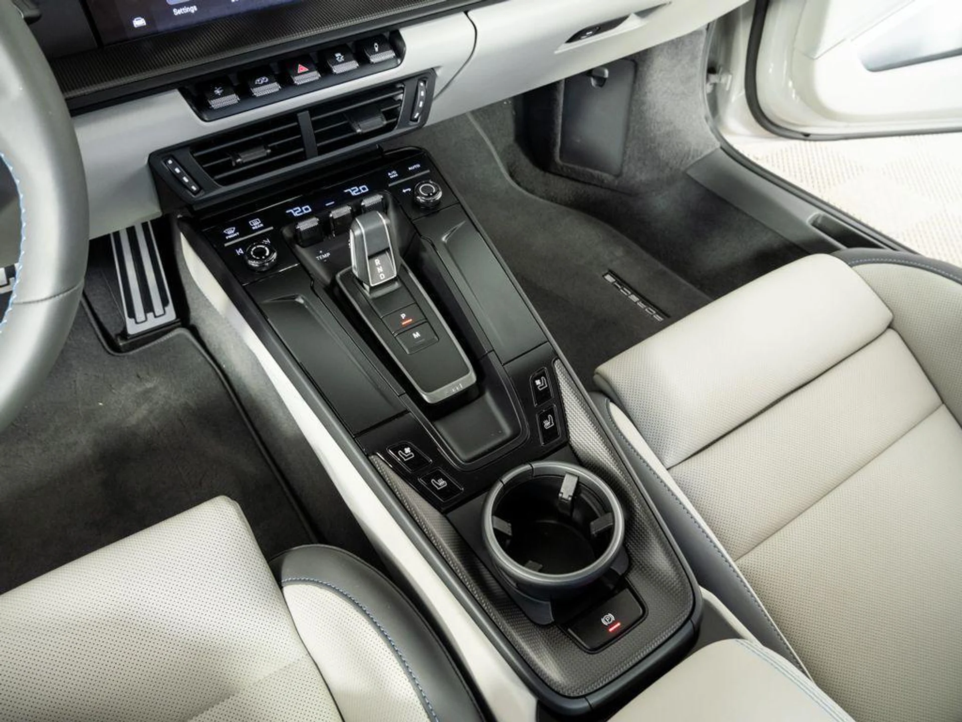 mph017_2039097016_b_N_El04y0_TG_1_YC_7pm_P0a_P_Il_ERZ_A_5c5a1ce43d