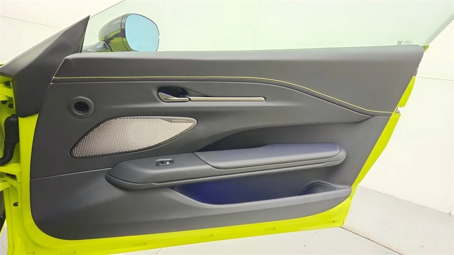 mph017_2039104275_n294ezg6ps0660txk3x0wxtp3ofj_63e54109df