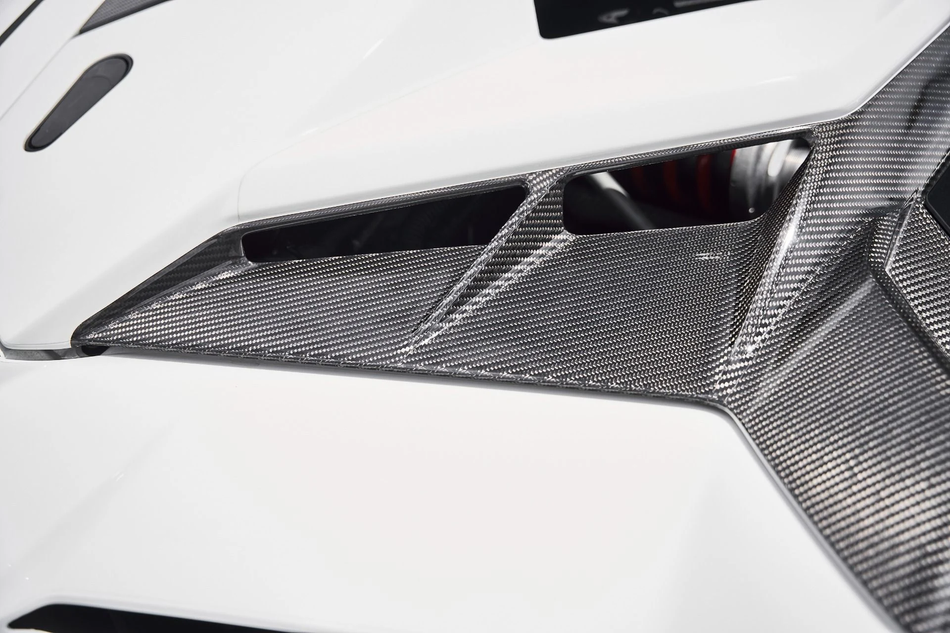 mph017_2039748187_Used_2021_Lamborghini_Aventador_SVJ_Base_1784080171_5d3d2da308