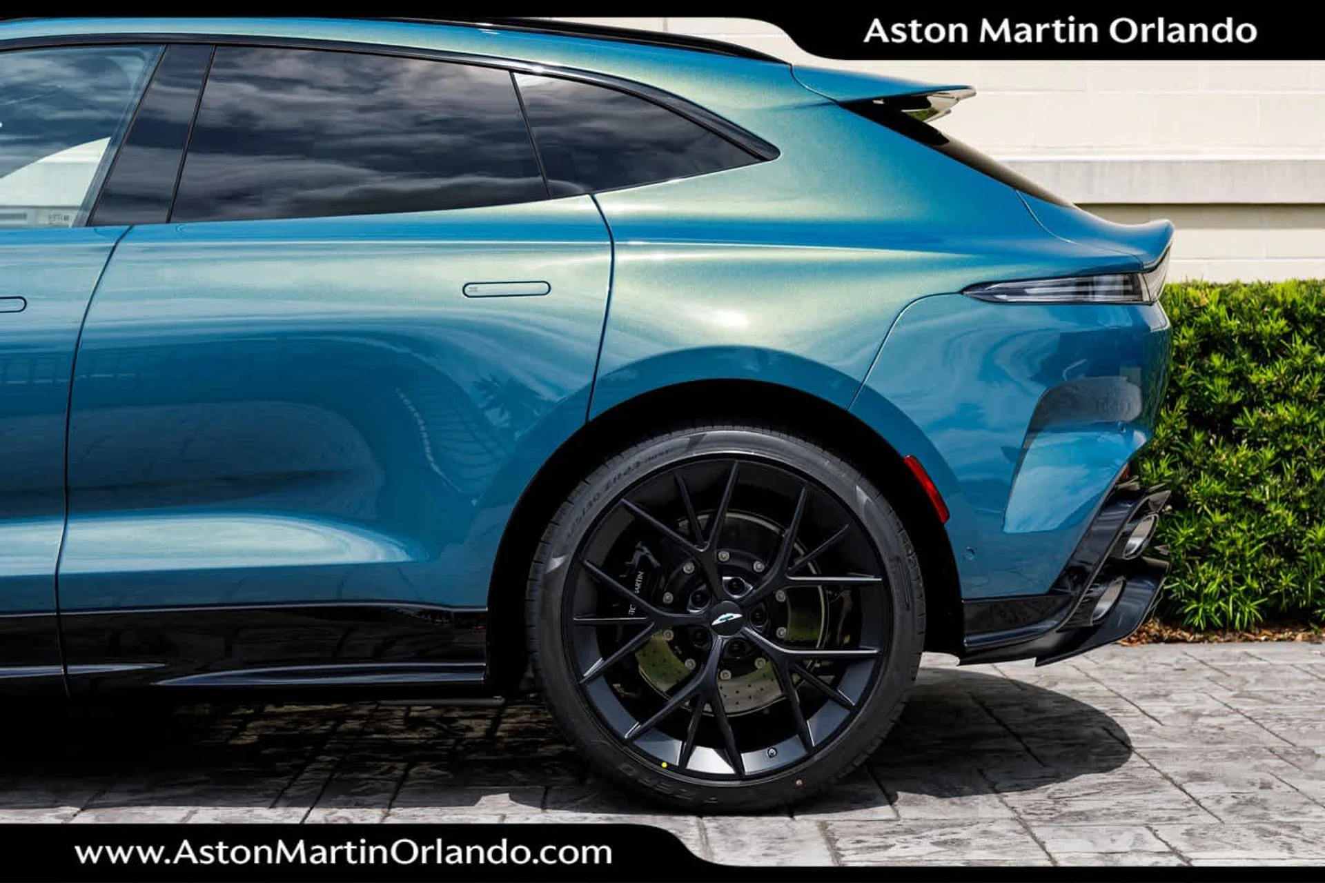 mph017_2040831906_18_9595f3b3d1